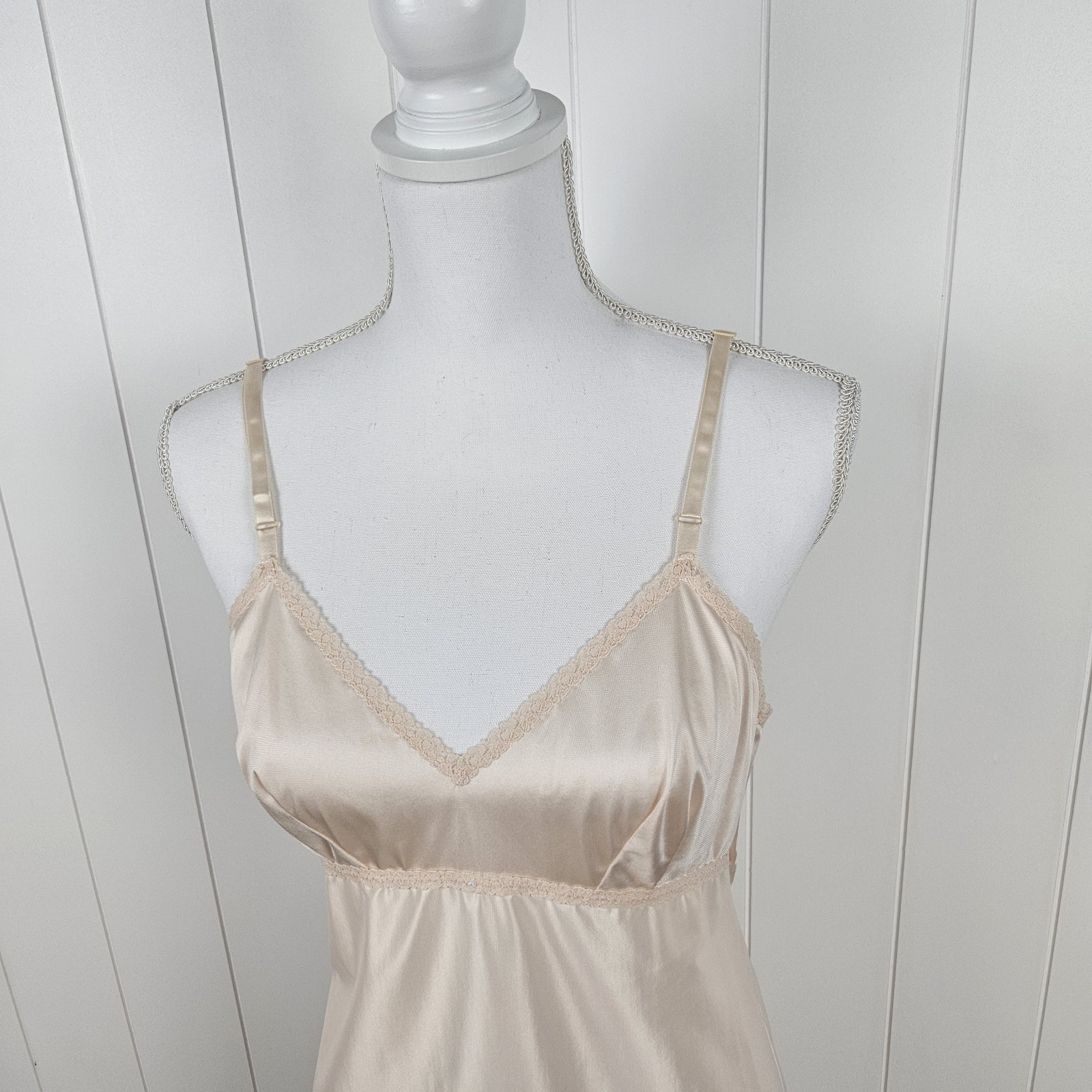 Vintage Sz 36 Lorraine Peach Beige Long Slip Adjustable Straps Midi