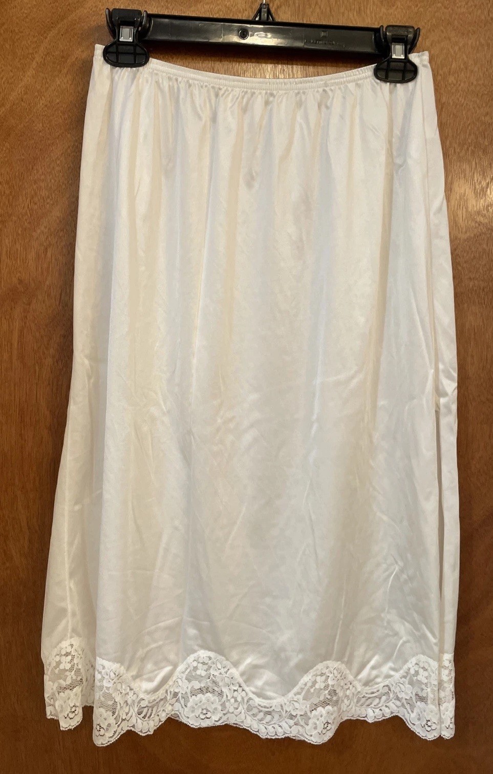 VTG BODY LITES by JC Penney Ivory 100% Nylon Antron Lace Trim Half Slip Sz Med
