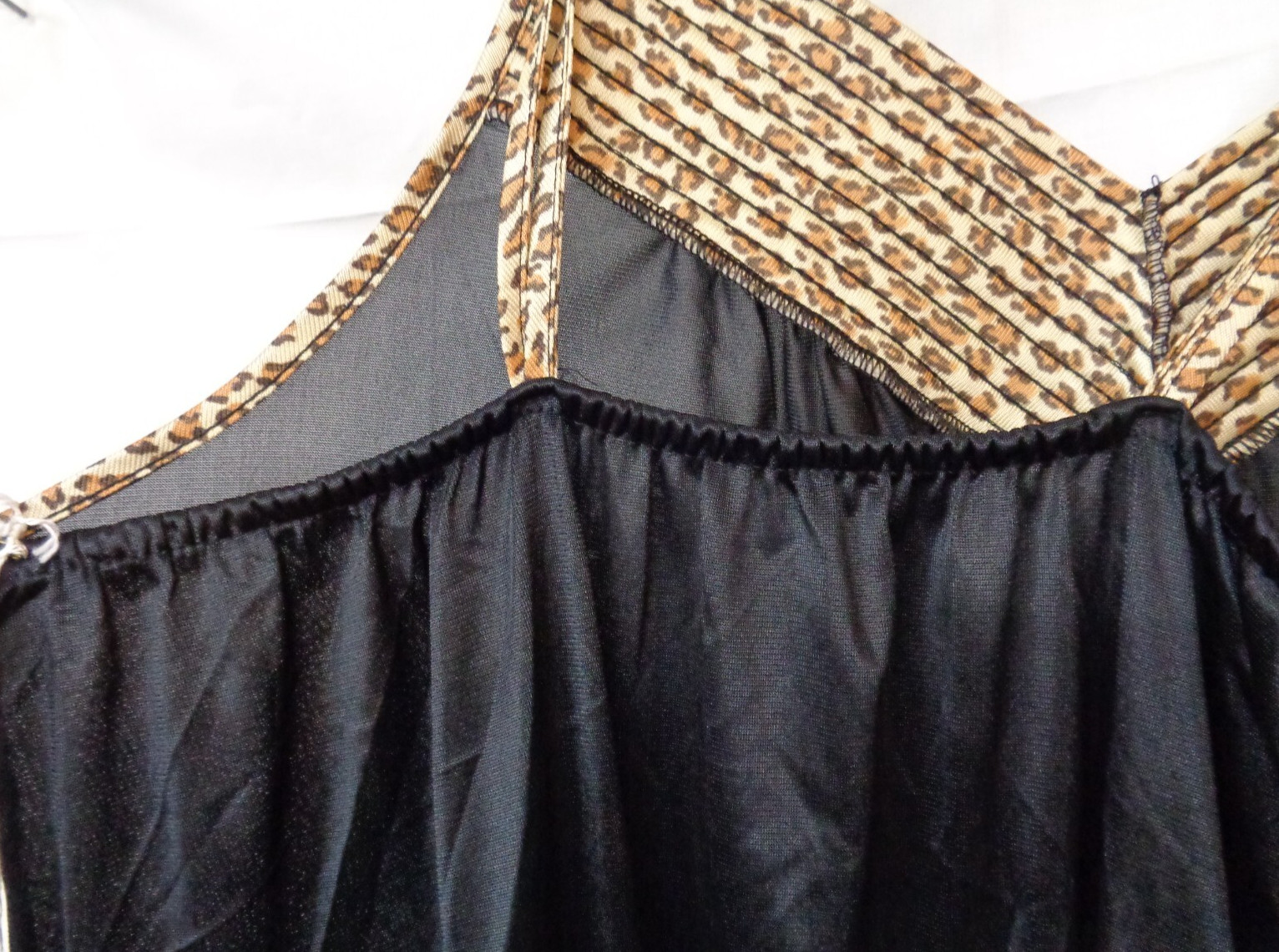 Vtg Women’s UNDERCOVER WEAR Long Nightgown #94750 MAJESTIC Black / Size M