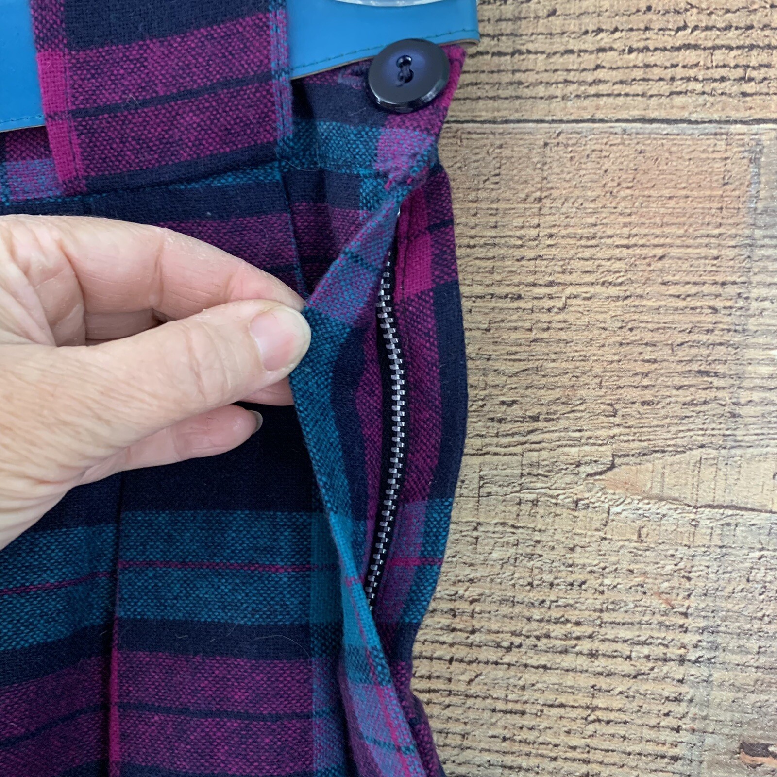 Vintage 1960’s Plaid Wool Gathered Waist Skirt Preppy Academia Sz XS