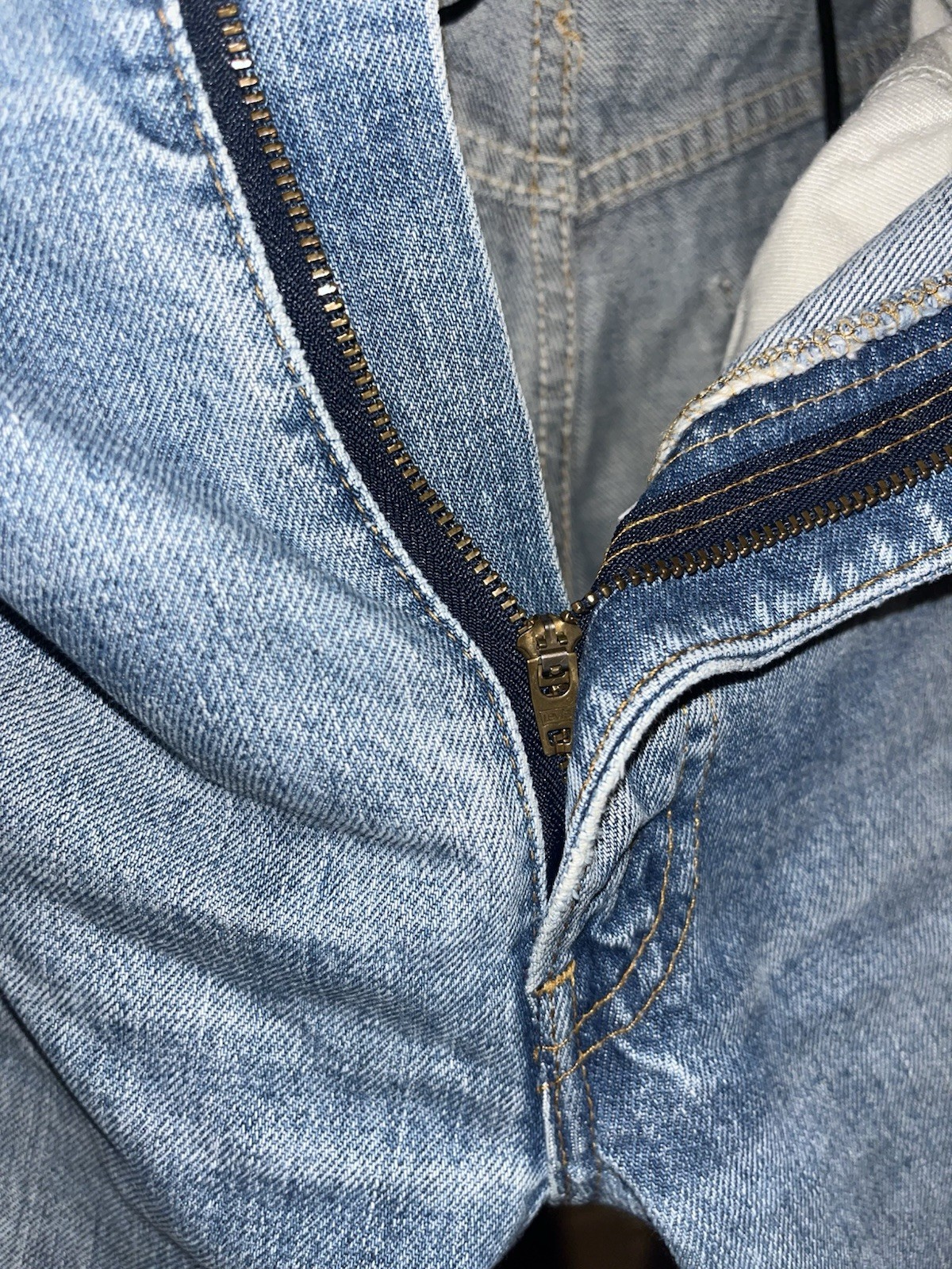 Levi’s 80s 517 DISTRESSED