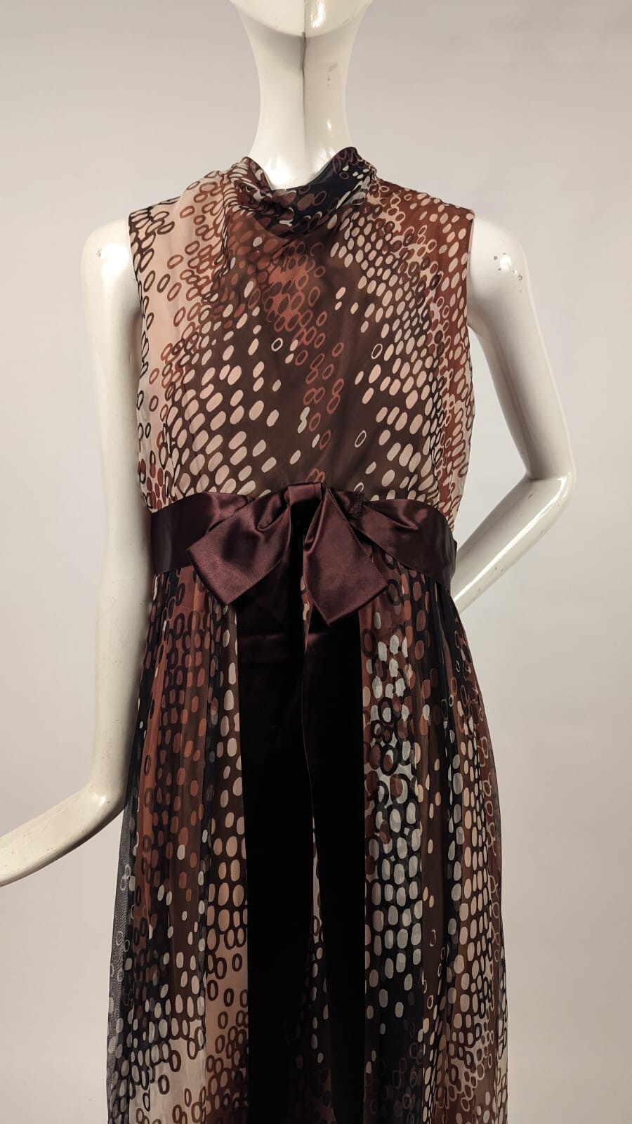 DESIGNER MOLLIE PARNIS 1970’S MOD DOT PRINT SILK CHIFFON DRESS – MUSEUM QUALITY