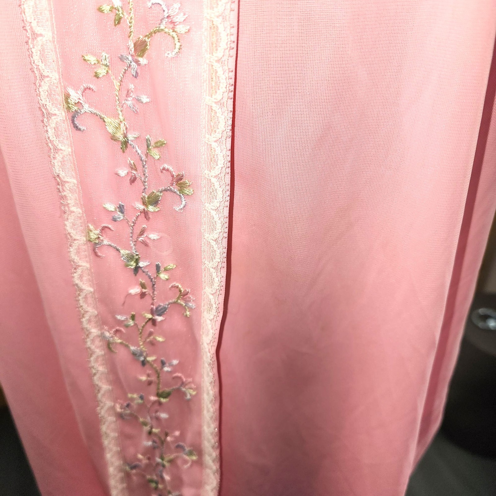 Vintage Women’s Katz Pink Embroidered Snap Front Robe House Coat Lrg Nylon PJ’s