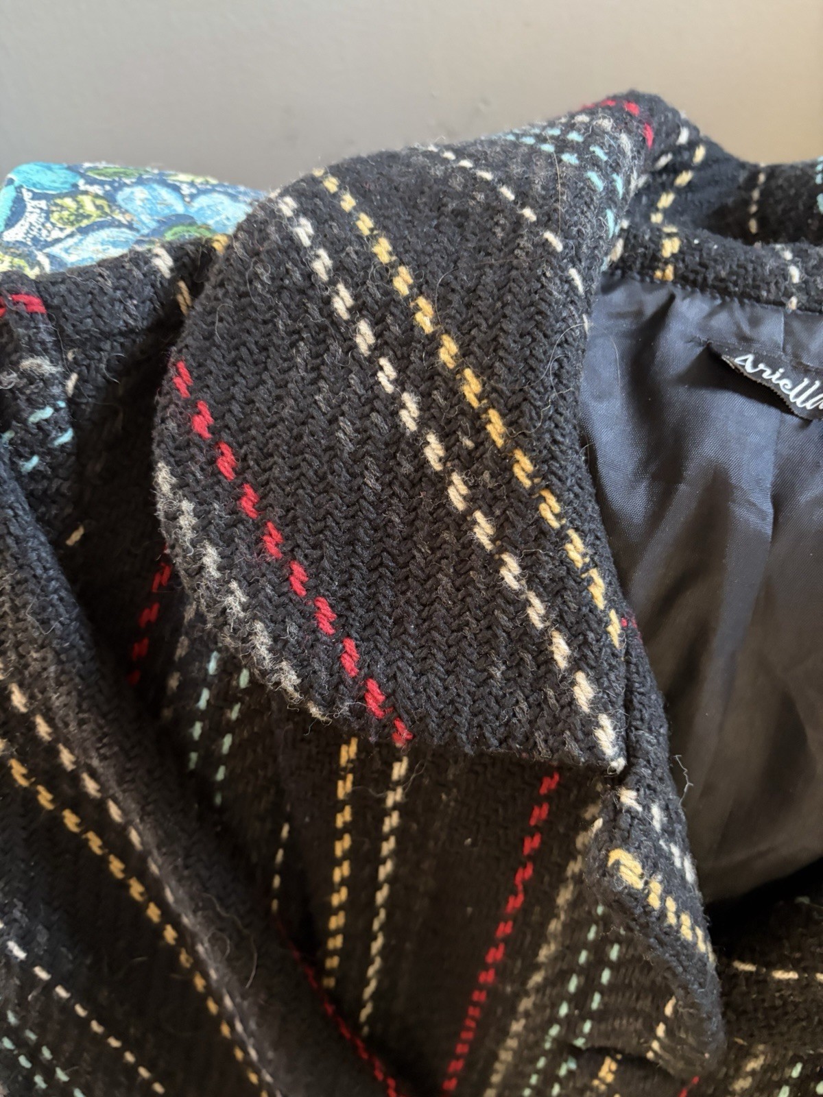 Gorgeous VINTAGE BLACK WOOL AND ACRYLIC coat Made In The Use 70’s Small Ariella