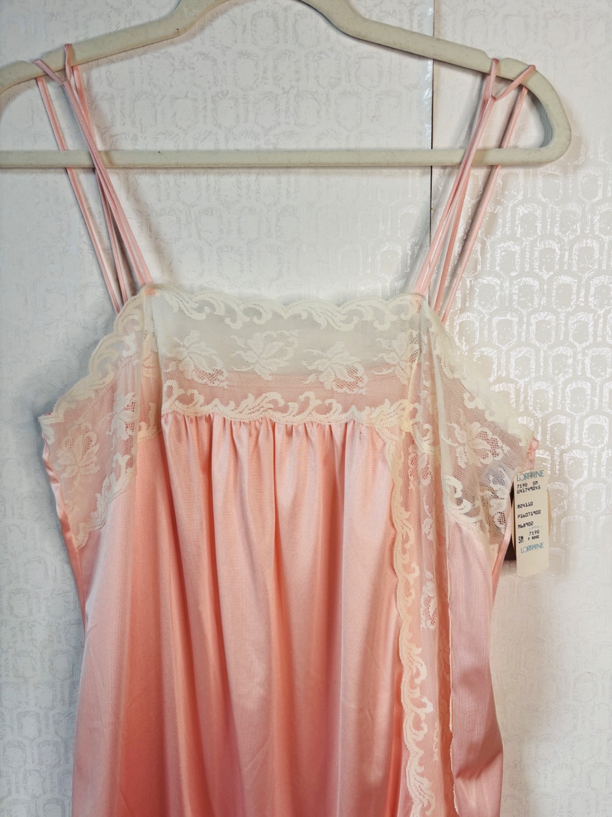 NOS VTG LORRAINE PEACHY-PINK WHITE LACE TRIM SIDE SLIT NEGLIGEE LONG NIGHTGOWN*S