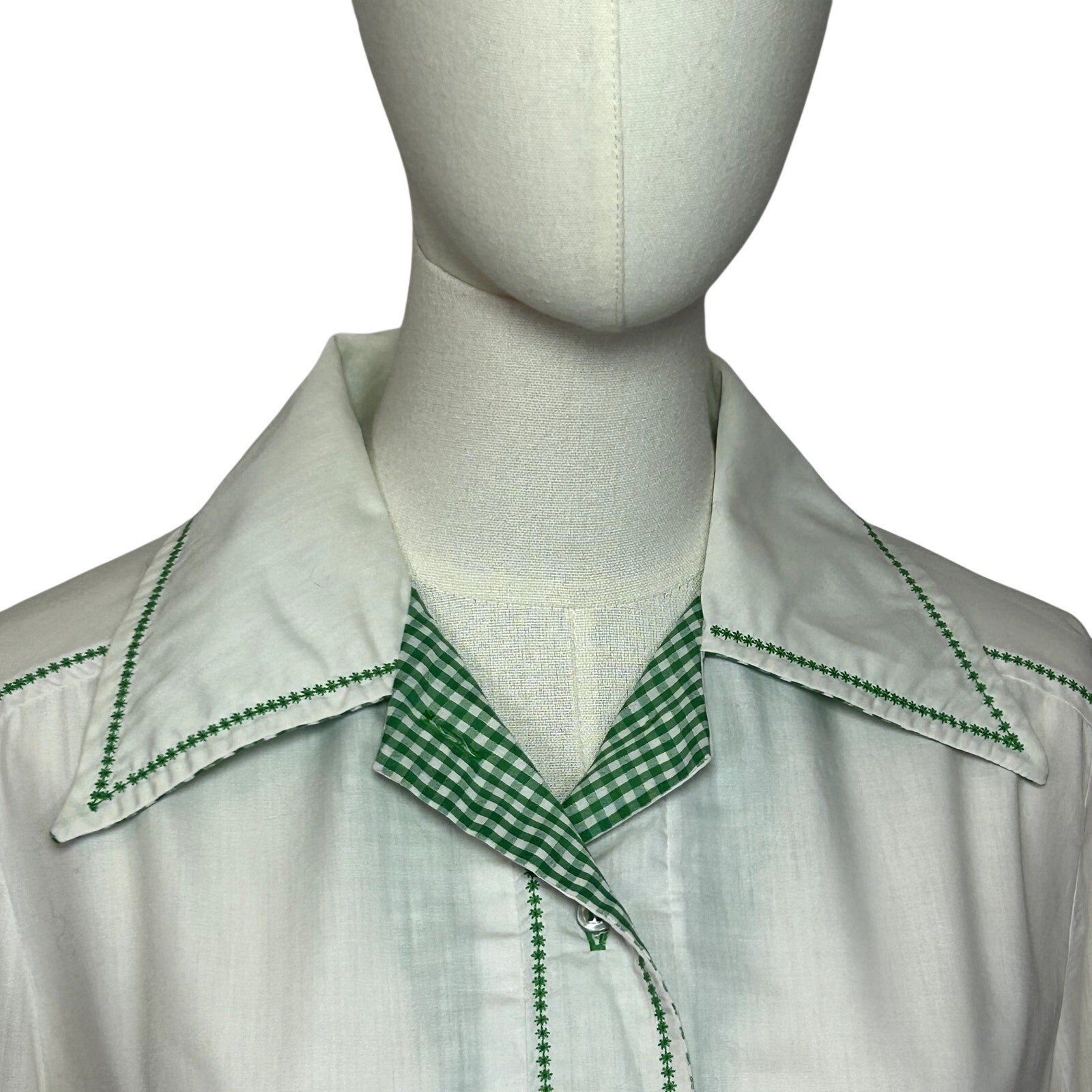 VTG 70s White Shamrock M Embroidery Gingham St. Patrick’s Day Top Twee Retro