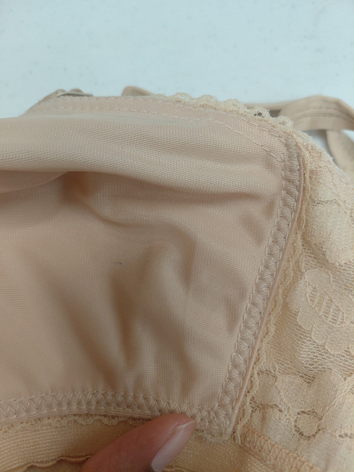 Vintage Lady Cameo Lingerie Bra Size 26E