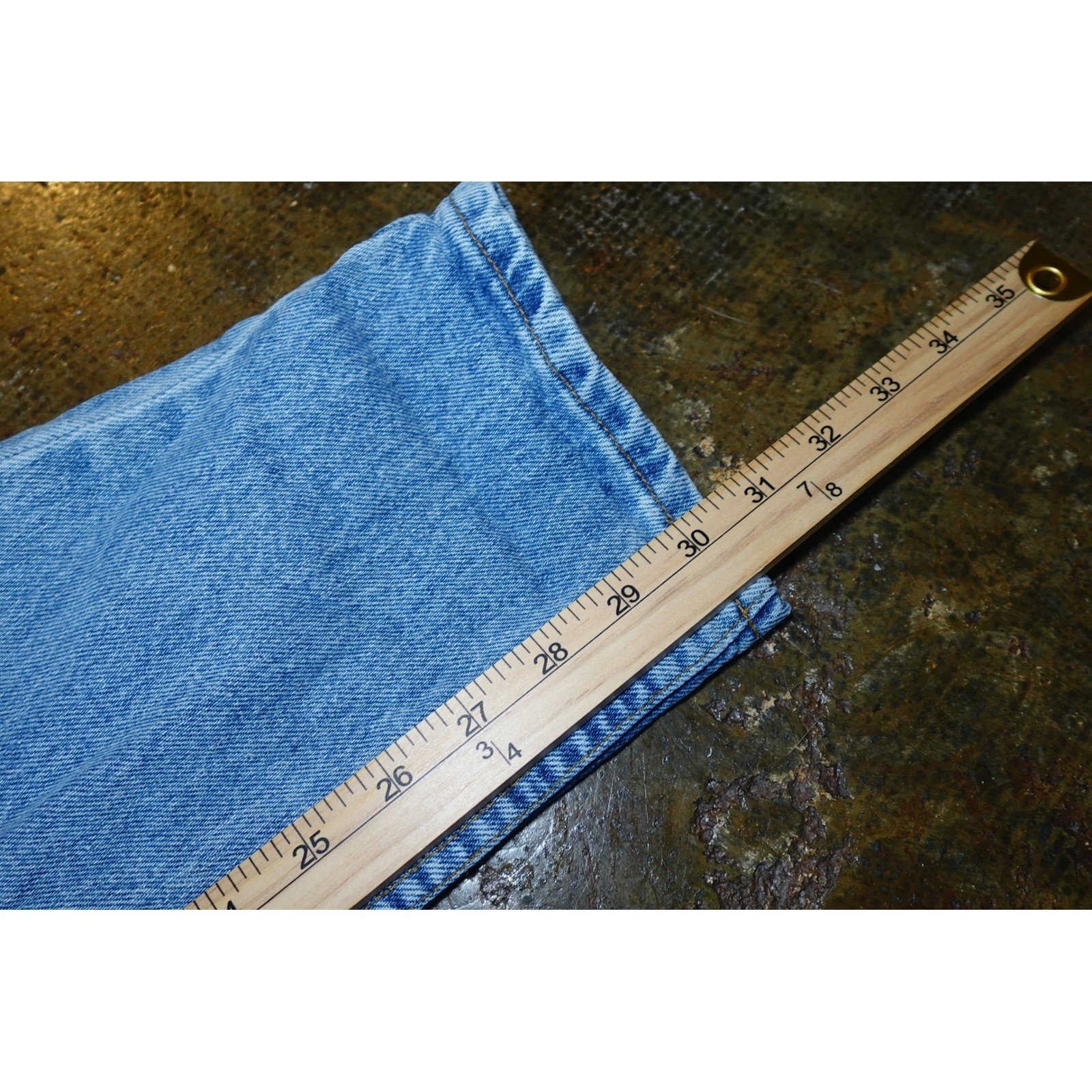 Vintage Levi’s Light Wash Straight Leg Jeans Women’s 11 Rigid Denim