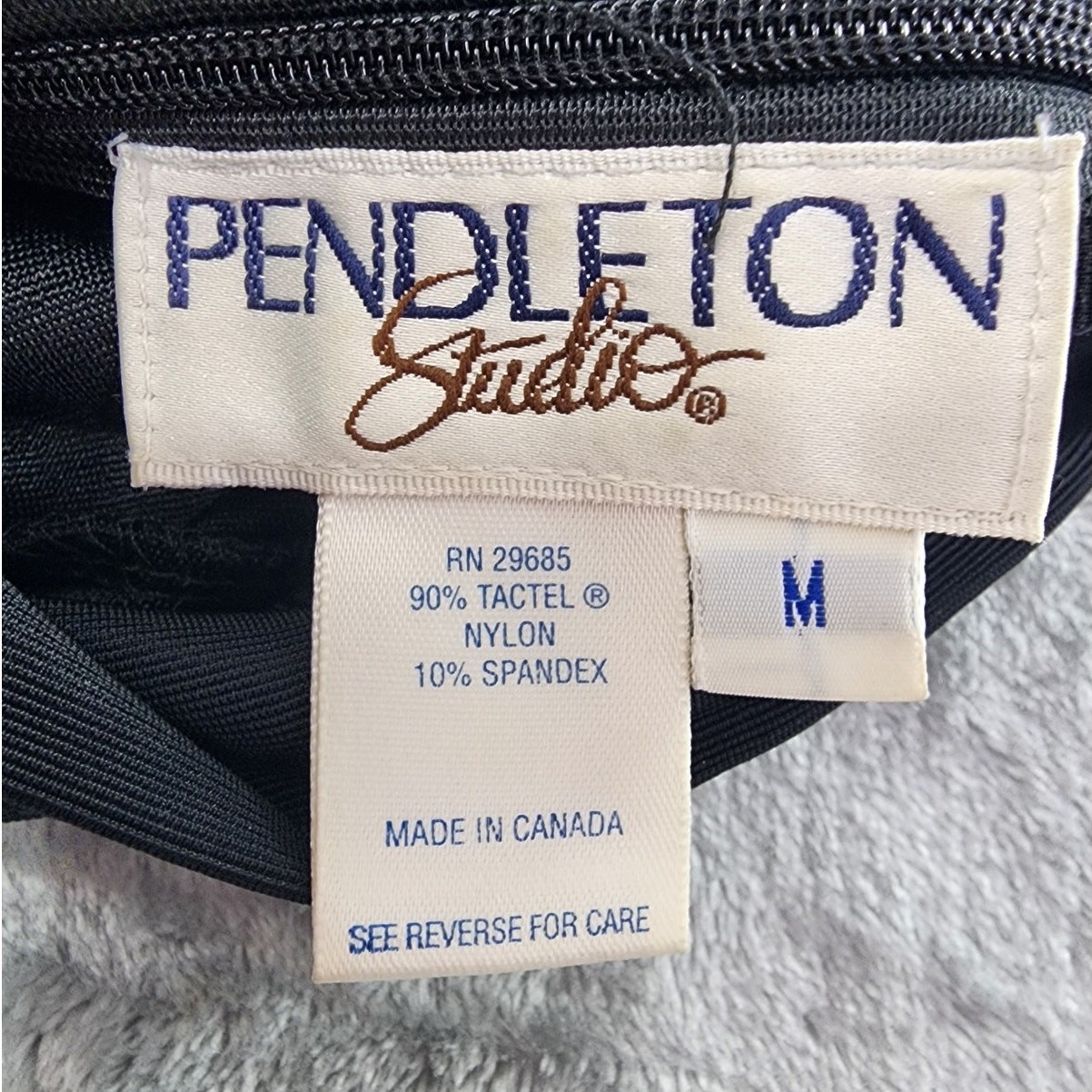 Vintage Pendleton Studio Top Womens M Black Mock Neck Long Sleeve Stretch Nylon
