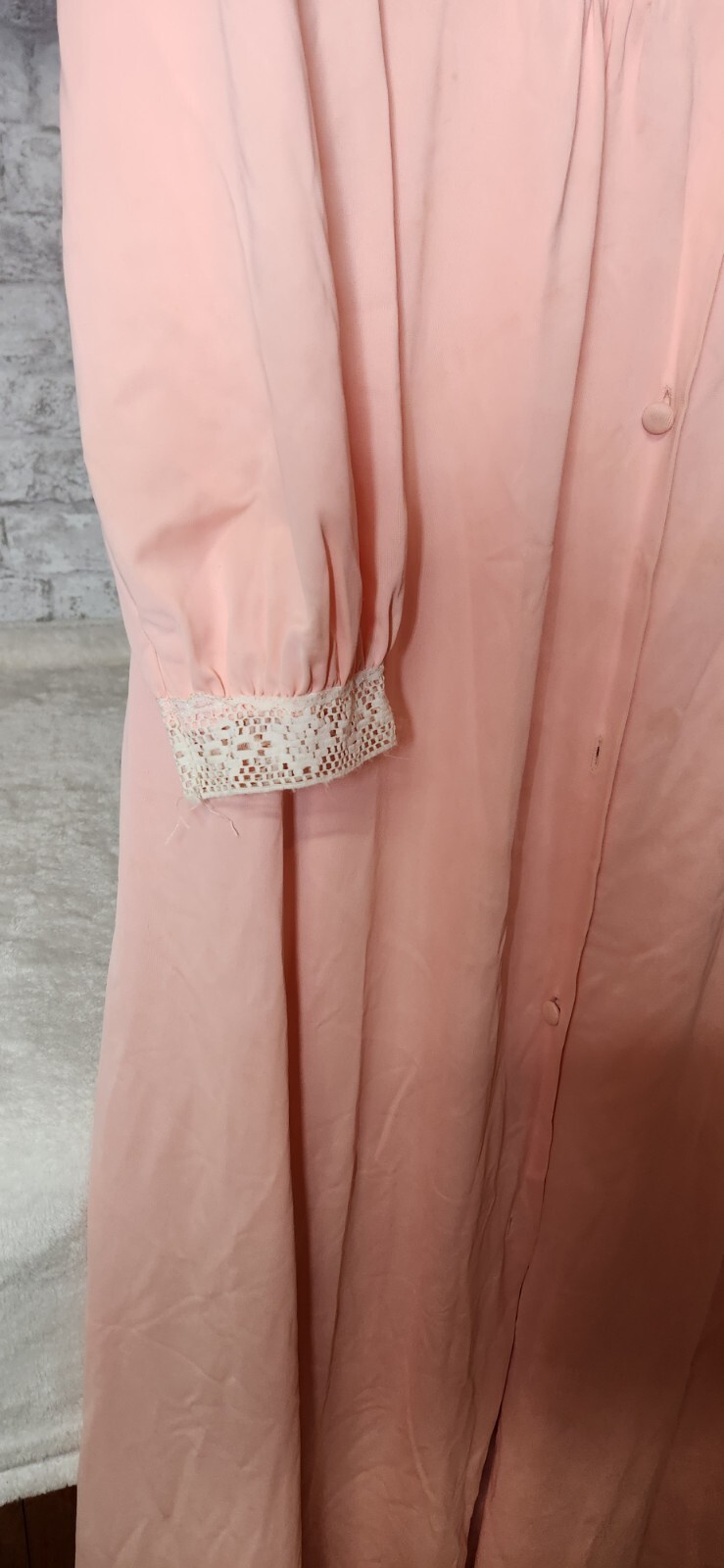 Vintage Robe Gaymode nylon 1960s chiffon peach lace trim button JC Penney Small