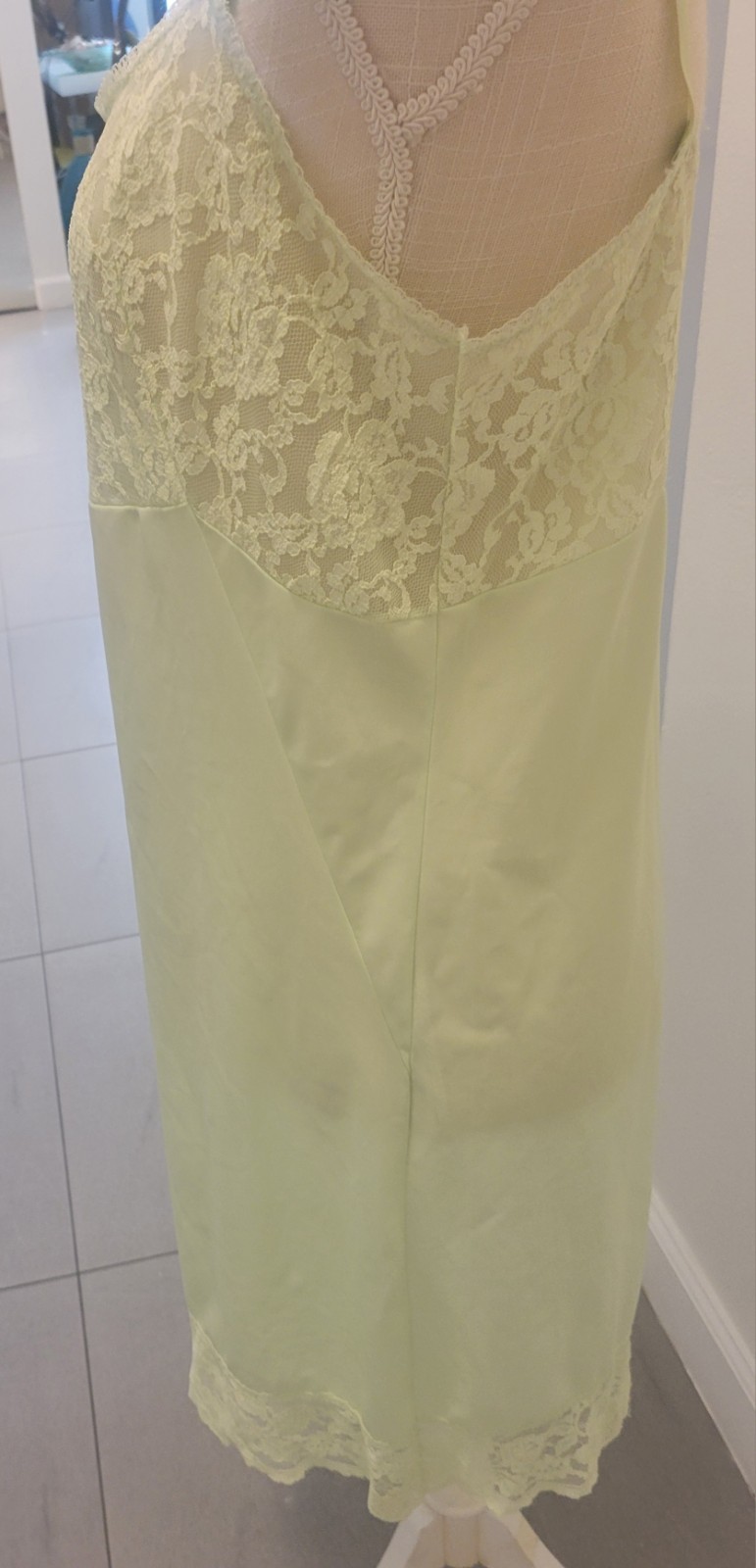 Monsanto Slip Dress L38 Lace Trim Green Nylon Satin Short Ajust.straps U.SA Vtg