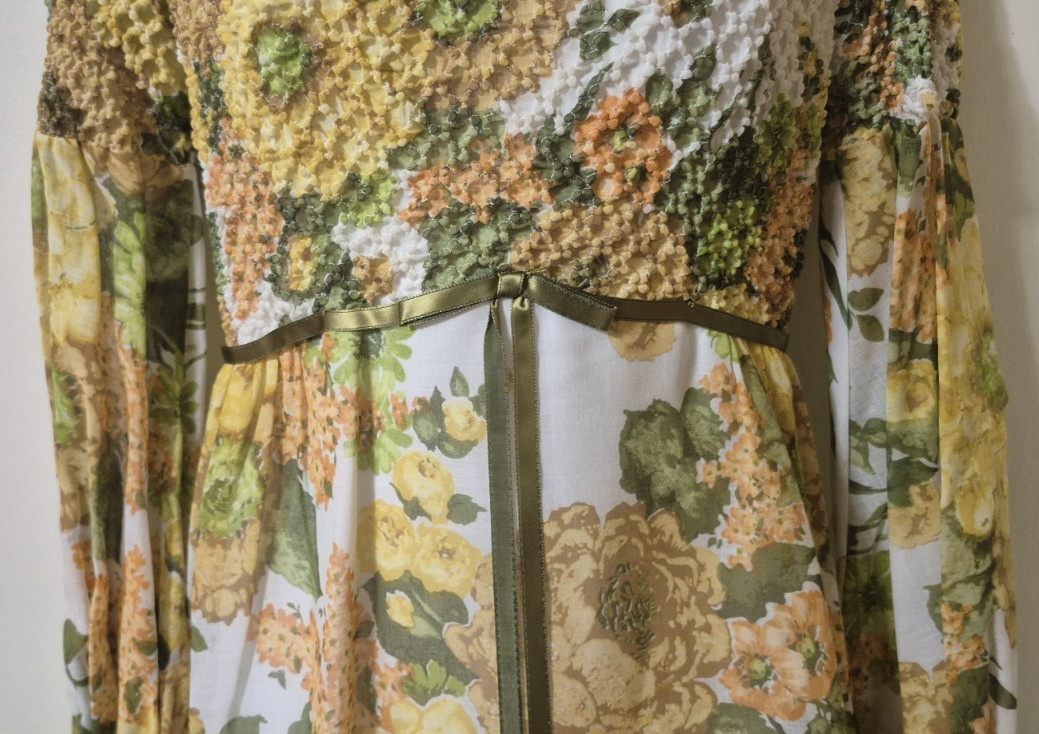 Vintage Maxi 70s Mod go go dress gathering design at Bust & sleeves Size 10