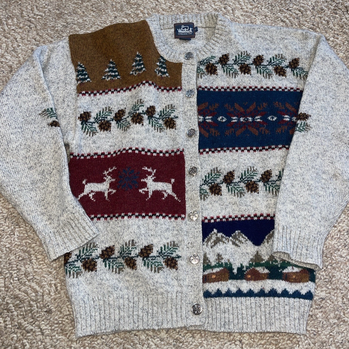VTG Womens Woolrich L 100% Wool Button Front Sweater Pine Cones Trees Winter
