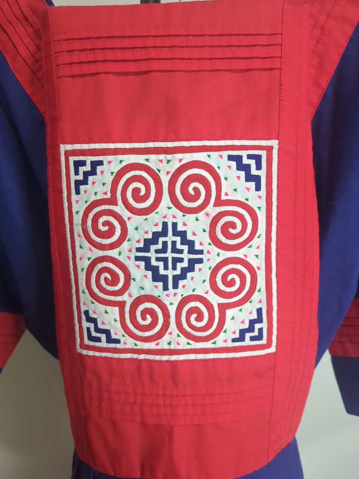 Thailand Dress Hand Embroidery Designed By Vanida Size S/M Has A Tie Back (Rk)