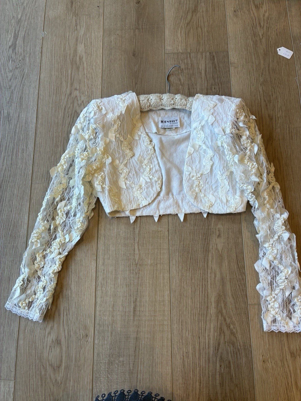 Vintage 80s/90s Cream Lace Bolero Jacket King Sleeve Identity By S Kumar Small