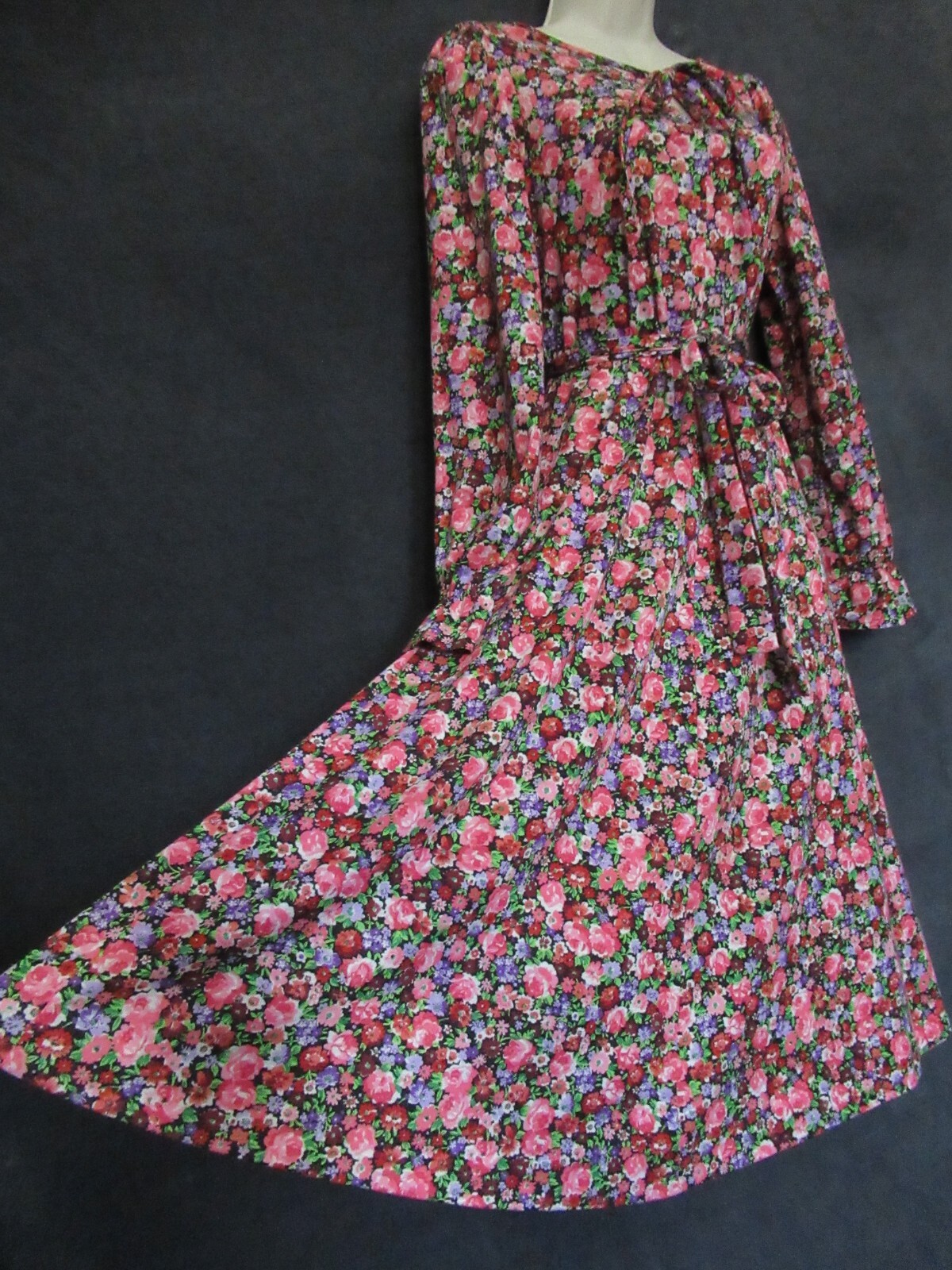 70’s Vintage Eva Robert Janan Italy Black Pink Floral Keyhole Belted Midi Dress