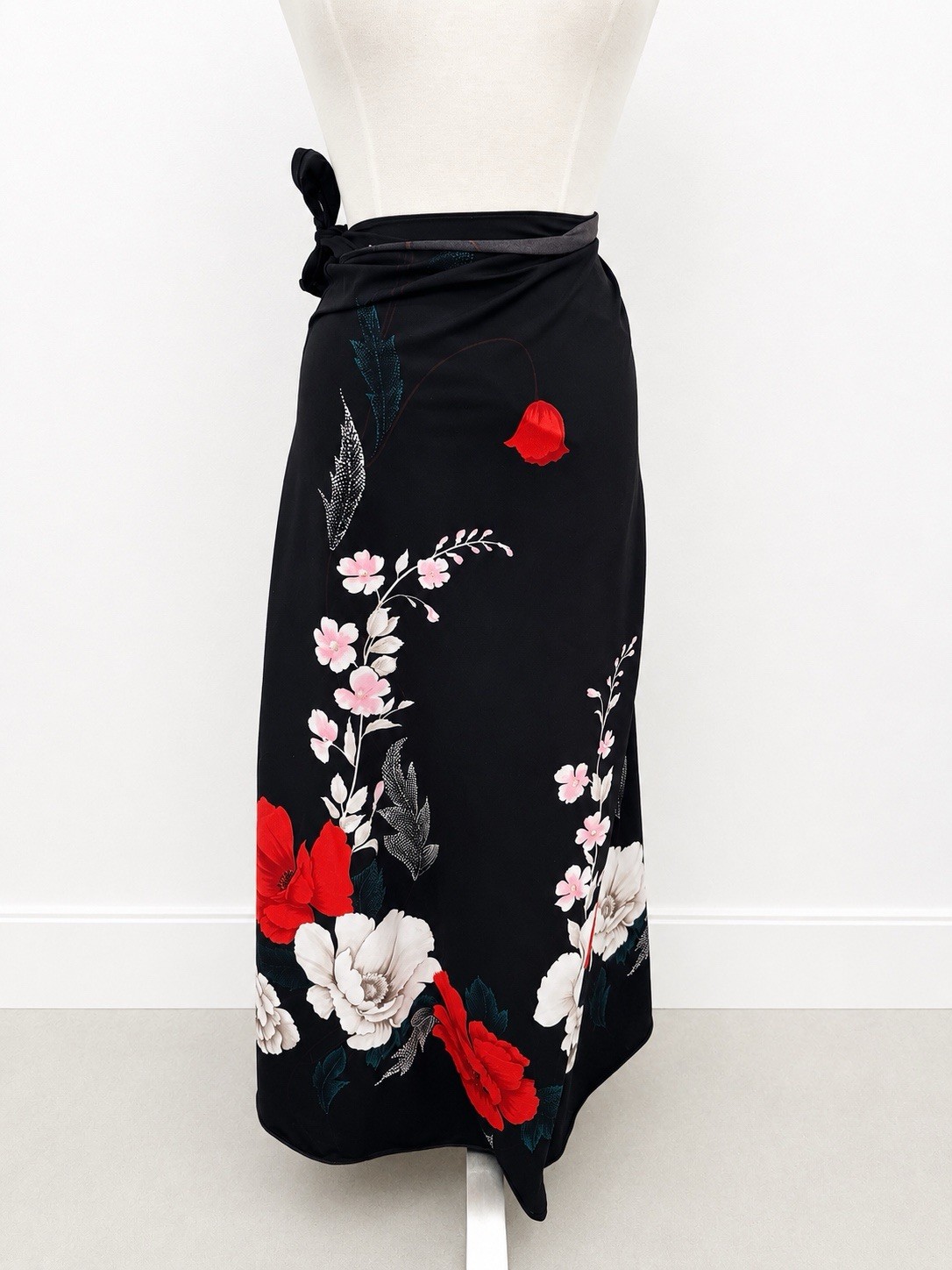 Vintage 70s Wrap Sarong Resort Wear Skirt Tropical Japanese Inspired Small