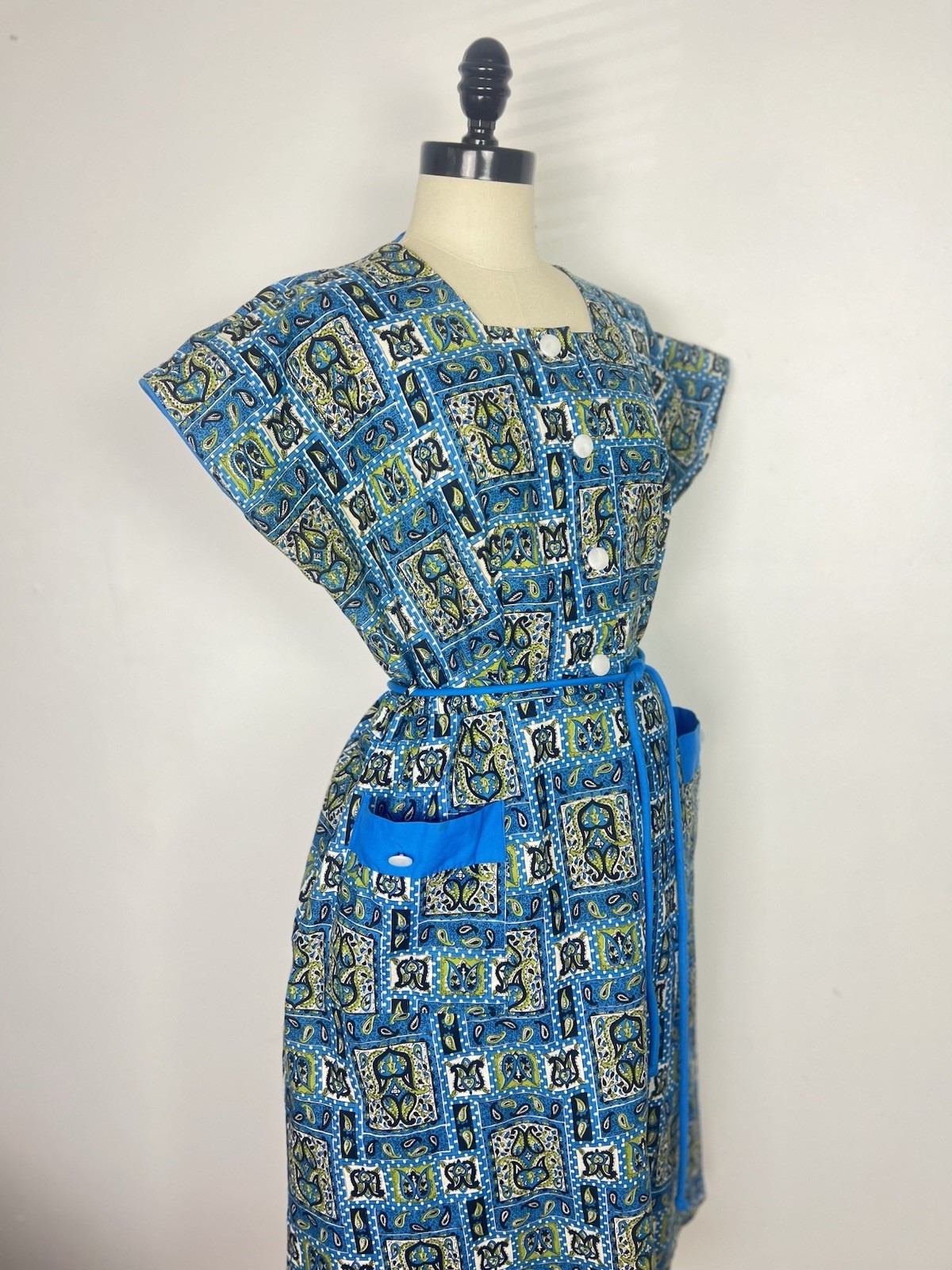 DEADSTOCK 40s 1940’s Vintage Paisley Print Cotton Tie Belt Day Dress XL 46 Bust