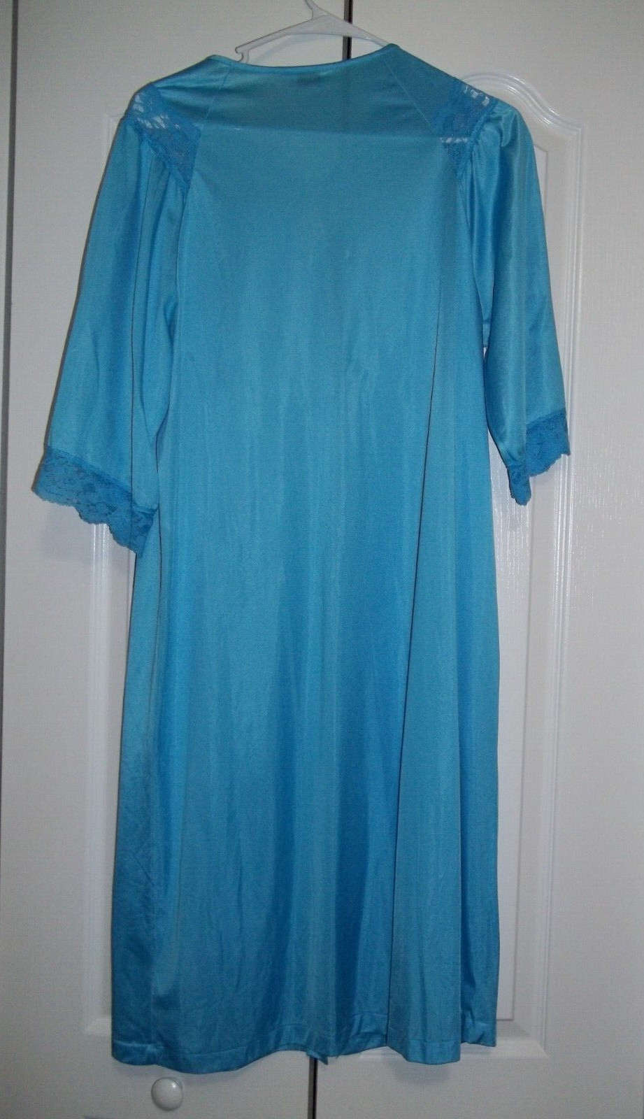 Henson Kickernick Nylon Robe with Pocket – Size Large – USA – Turquoise Blue