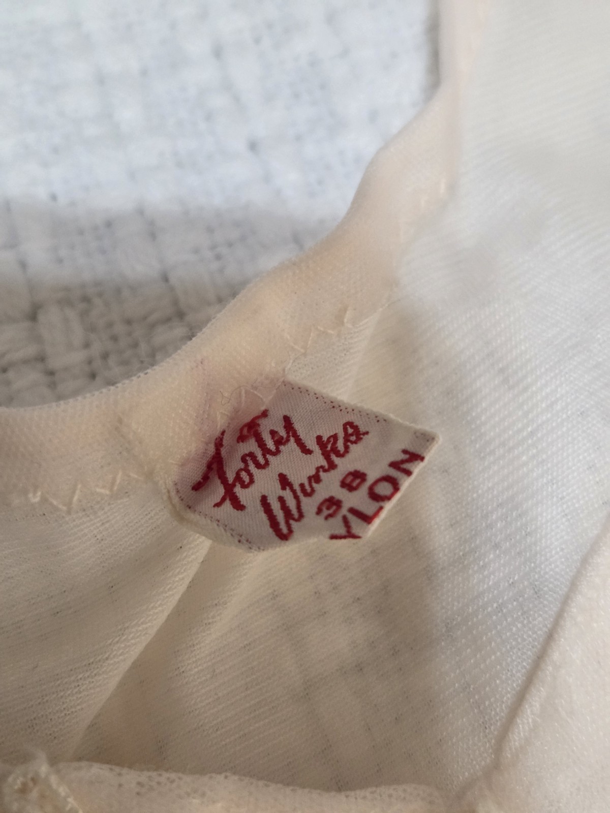 Forty Winks Vtg Sz 38 Nylon USA Long Blush Nightgown Floral Applique