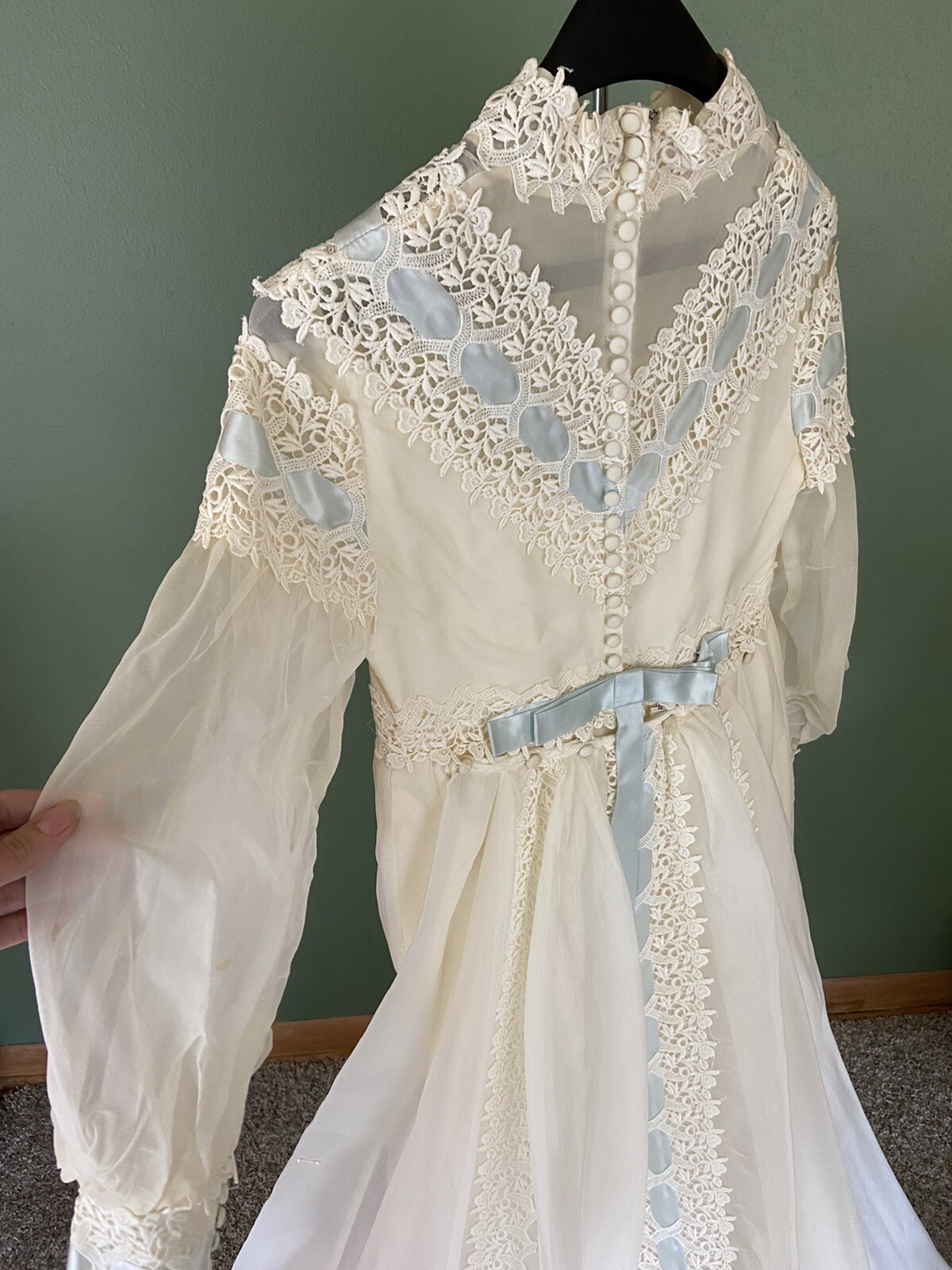 1960s VTG Edythe Vincent Alfred Angelo Lace Long Sleeve Wedding Dress Train Blue