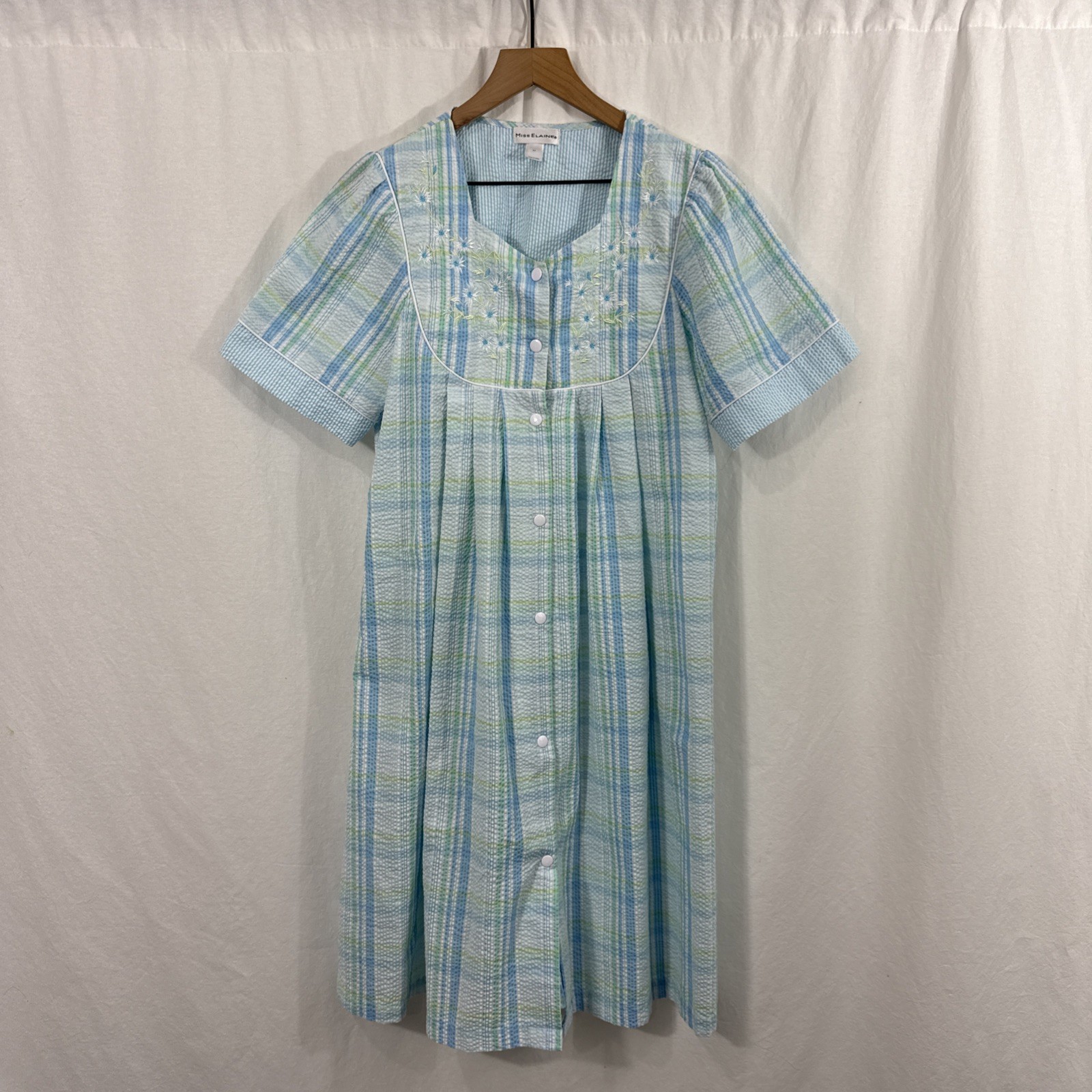 Vintage Miss Elaine Woman’s Nightgown M White Waffle Snap Dress Floral Detail