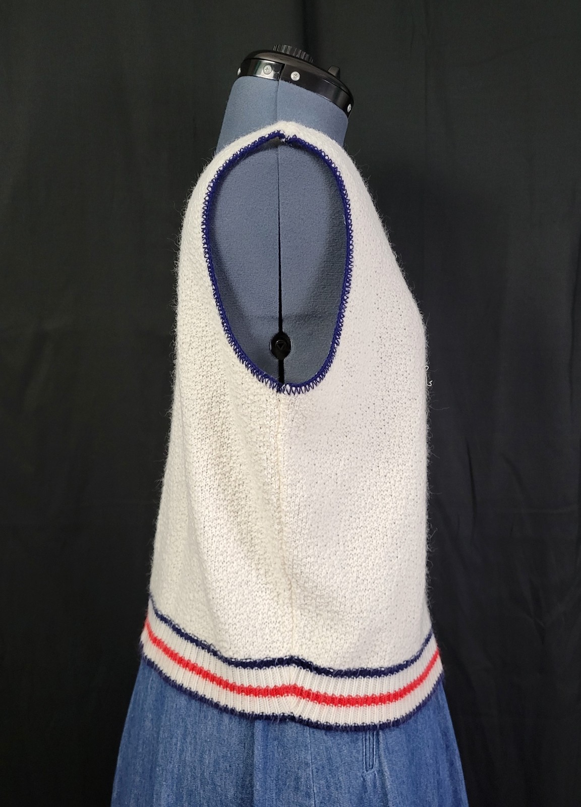 Vintage Creamy White Sleeveless Sweater w Red & Blue Striping/Edging Size L/XL?