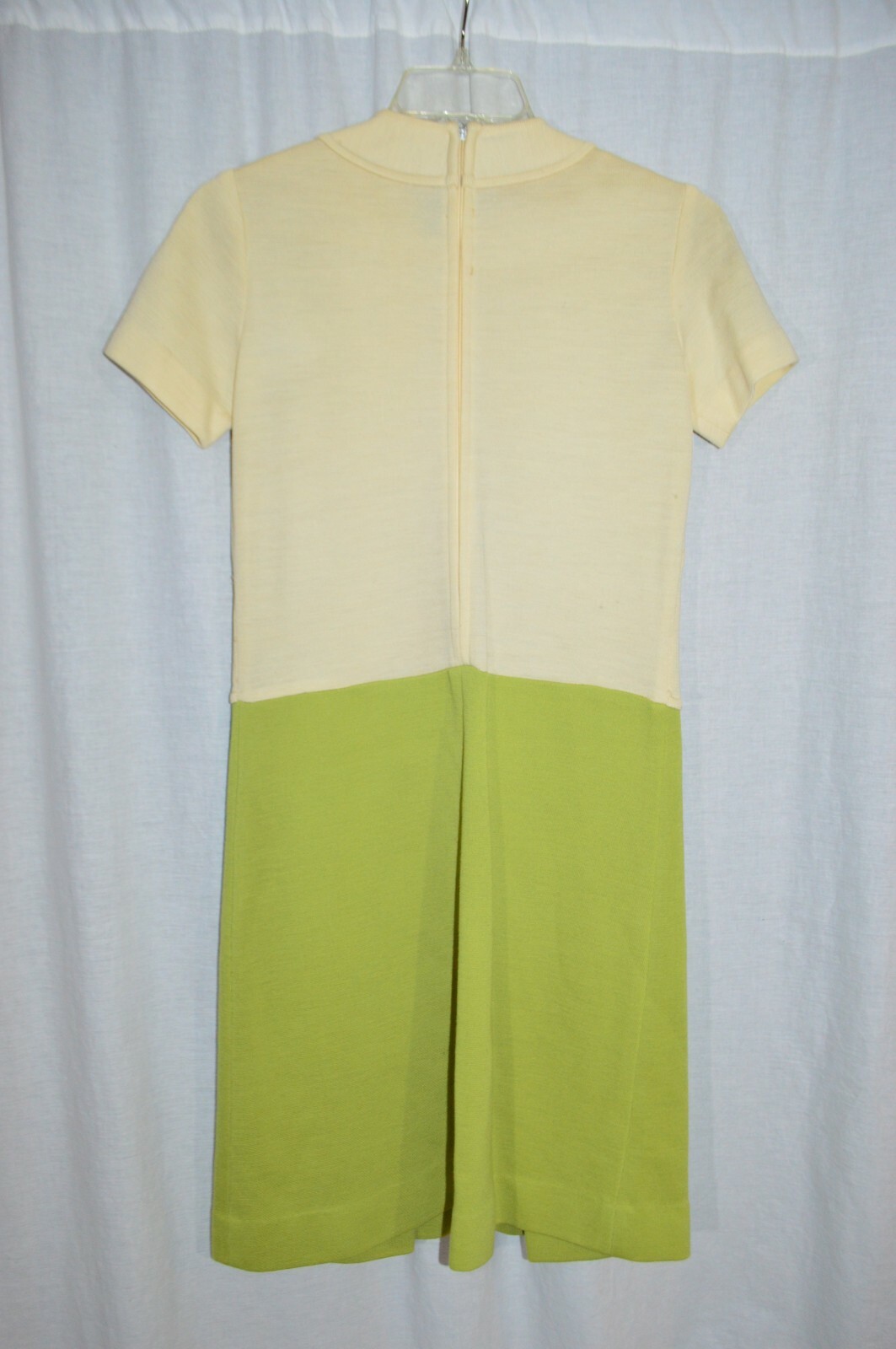 1960’s Mod Secretary Green Beige 100% Wool 2 Piece Dress Suit Modern Day Medium