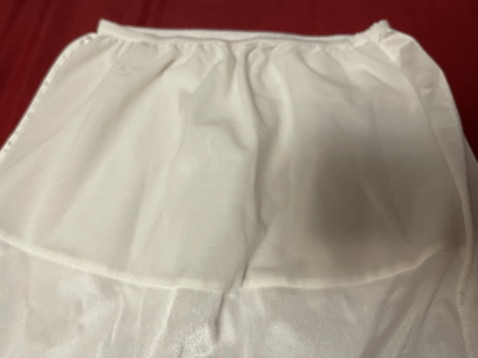 VINTAGE LEADING LADY HALF SLIP! SMALL
