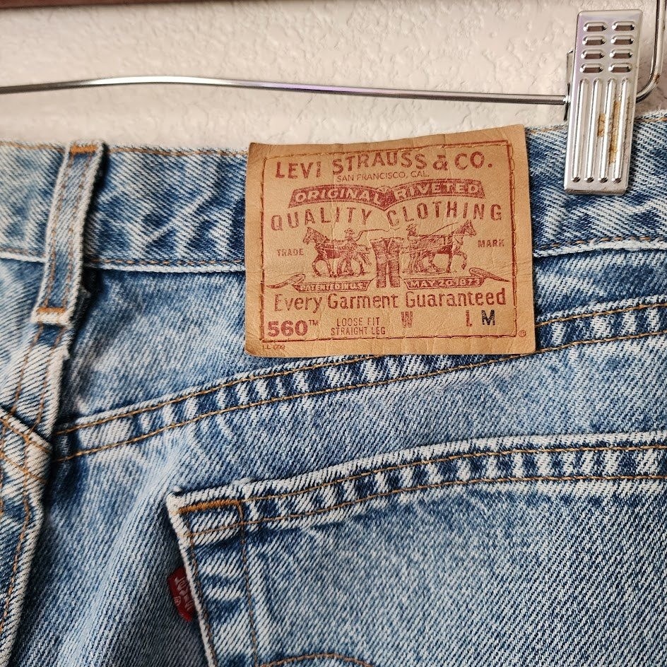 LEVIS VTG 90s 560 Loose Fit High Rise Light Wash Denim Jeans USA Made 14 M