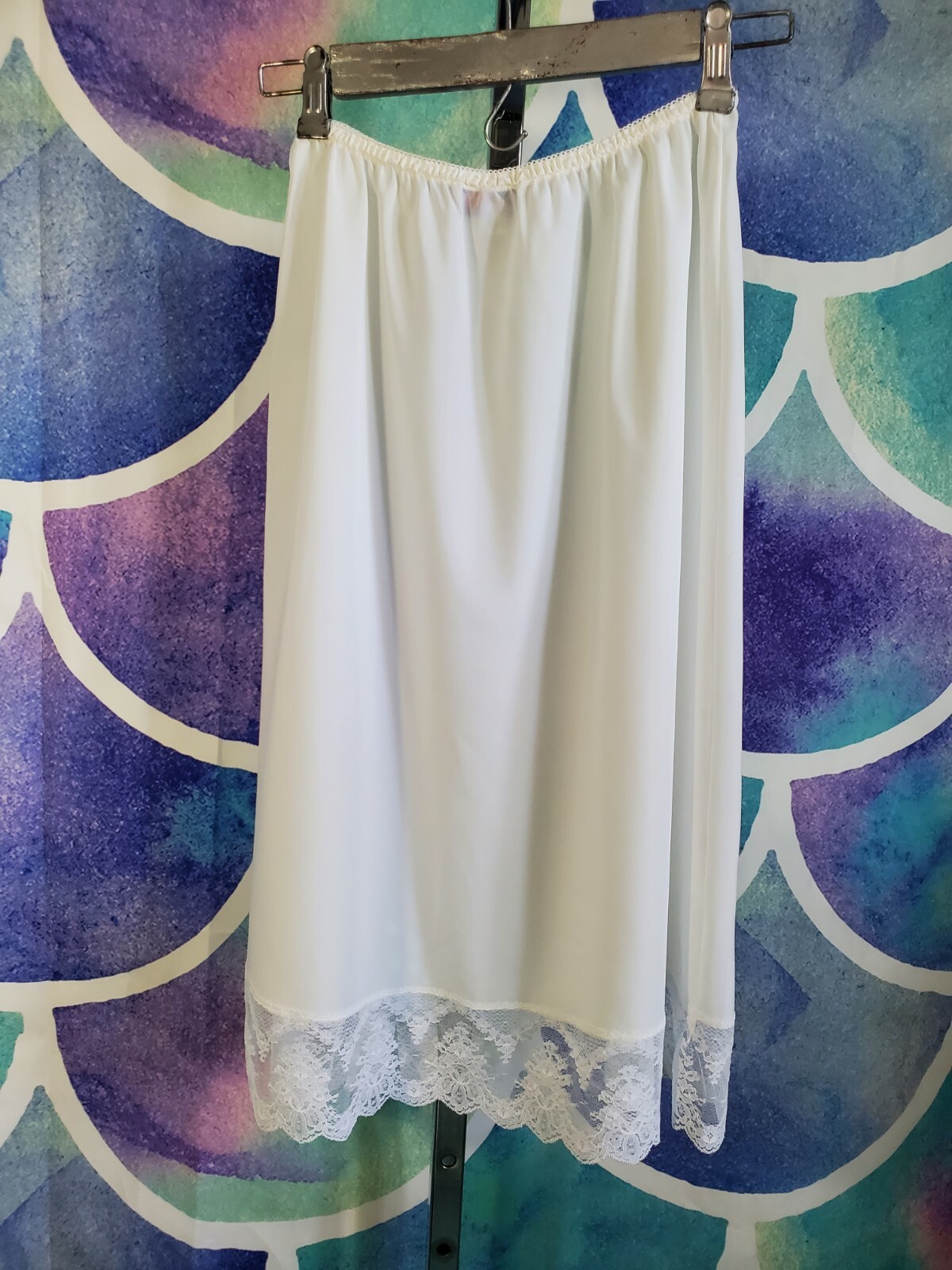 YOUNG TRADITIONS LACE NYLON HALF SLIP SZ M MEDIUM 27.5″ WHITE EUC