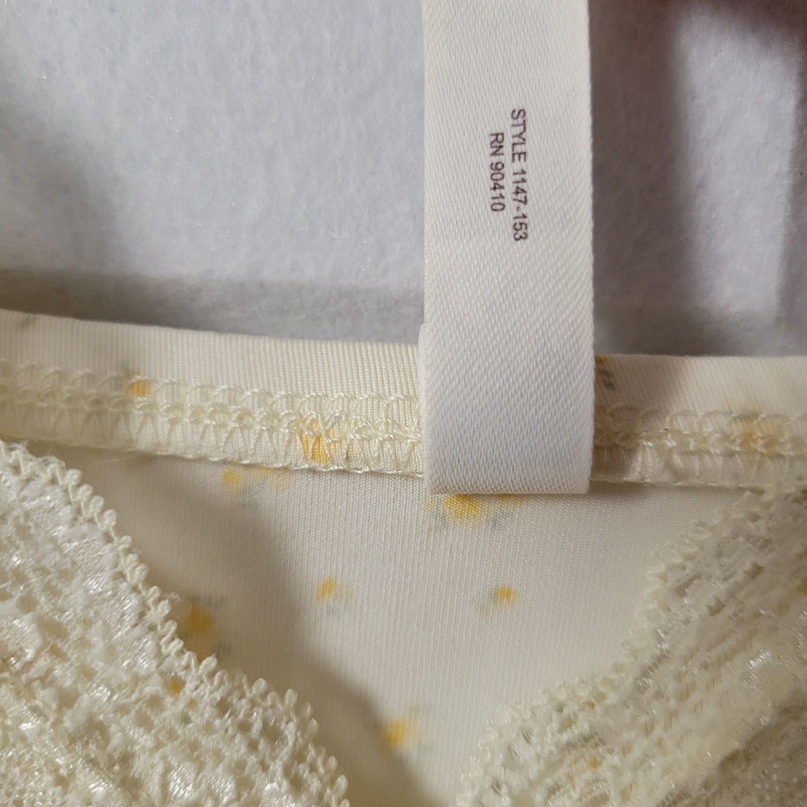 Laura Ashley Nightgown L Yellow Rosebud Floral Lace Cottagecore Chemise