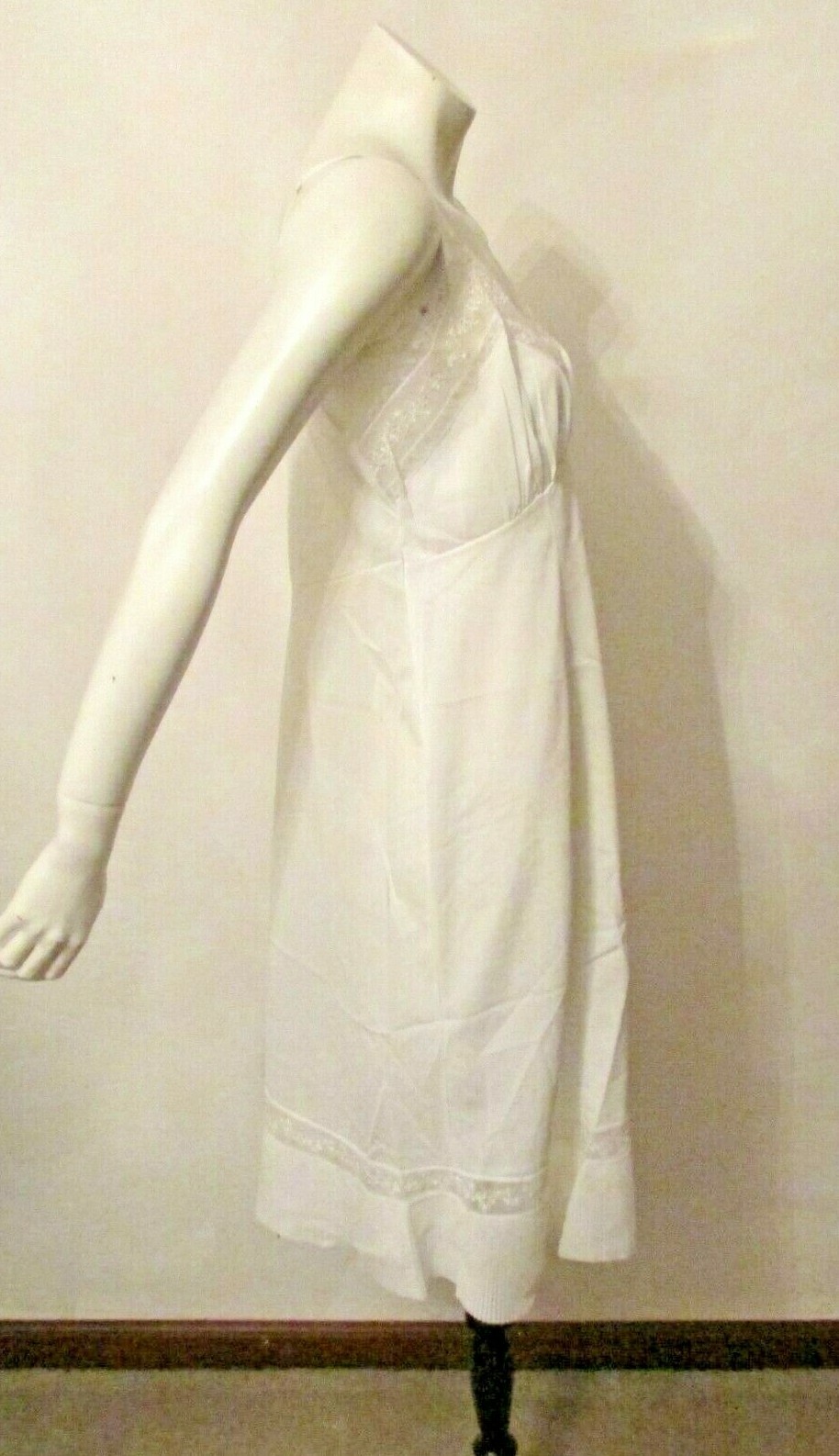 Isis Nylon Tricot Crystal Pleats Lace Full Dress Proportioned Slip 38 USA made