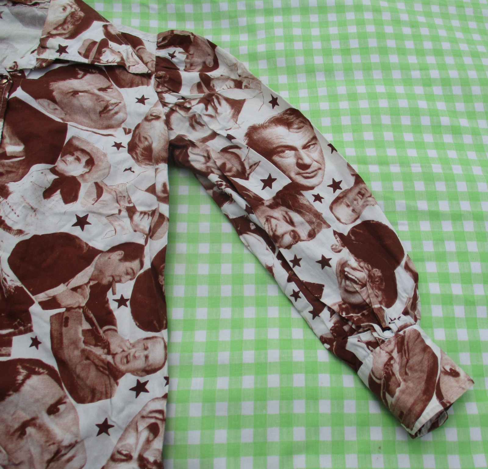 Vintage 70s Novelty Hollywood Movie Star All Over Photo Print Homemade Shirt S/M