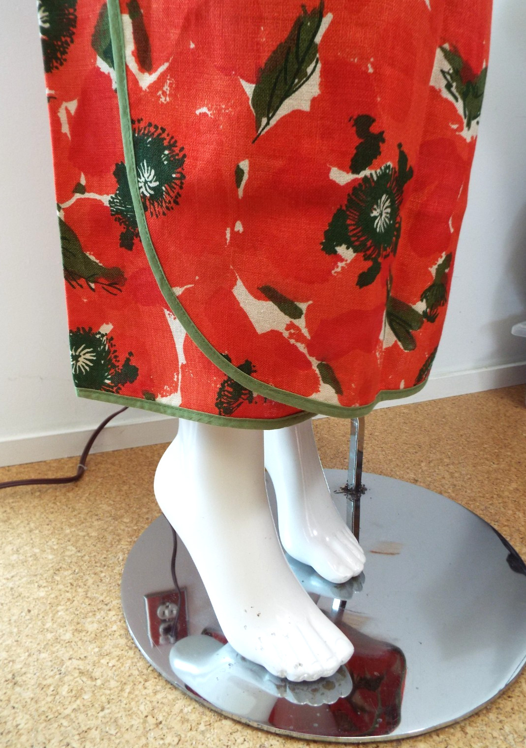 VTG Vera Neumann Cotten Linen Hostess Wrap Skirt PERFECT Poppy Red Green Floral
