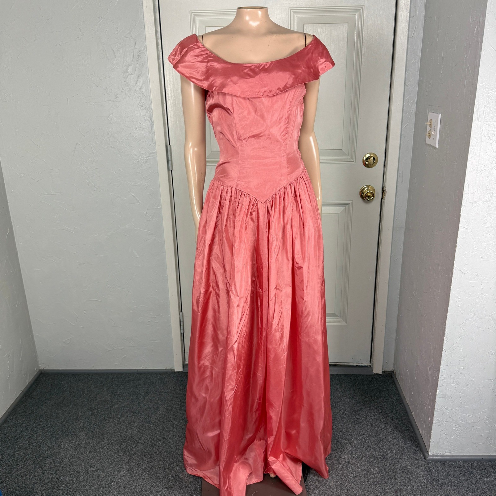 Vintage 50’s Unbranded Women’s Dress Taffeta Acetate Party Side talon zip RR11