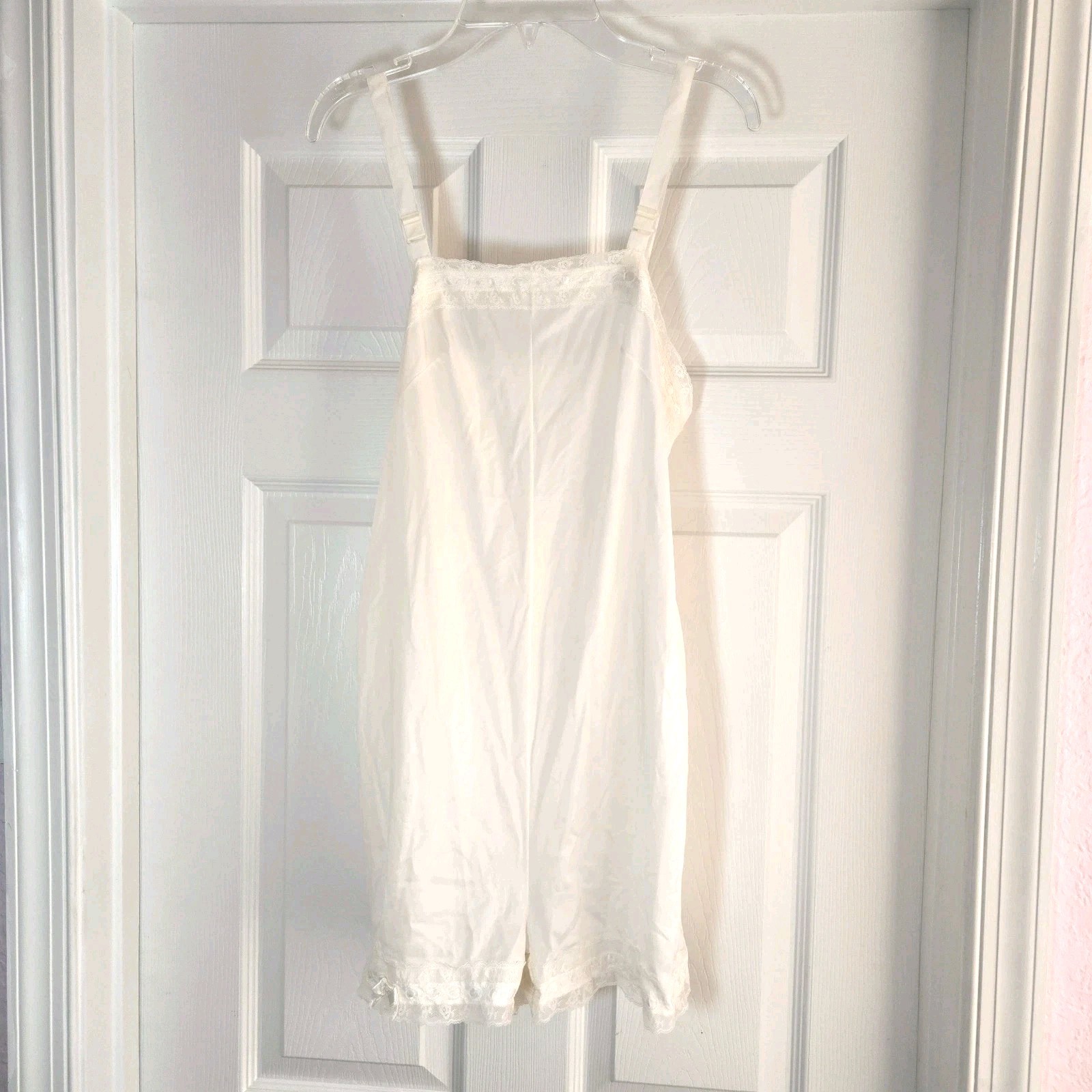 Teddy Shorts Romper Vtg Ivory Lace Trim Lingerie Size S Adjustable Straps USA