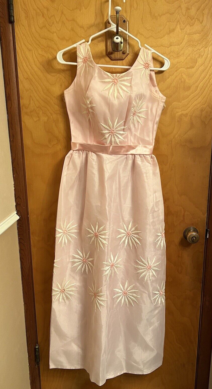 Unbranded Vintage Sheer Floral Overlay Pink Sleeveless Dress Bust 32″ Waist 28″