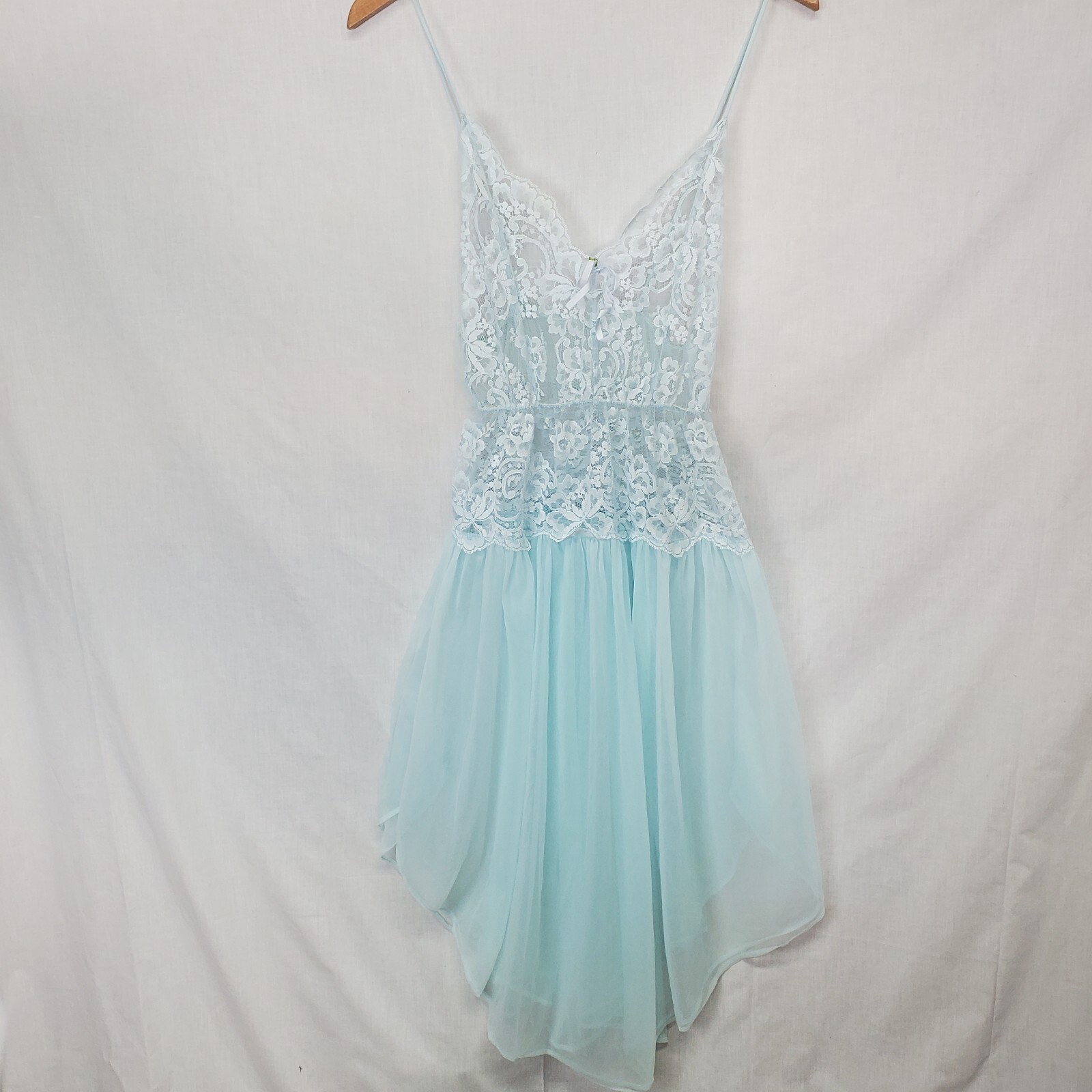 Vtg Donna Richard for Gilligan O’Malley Nightgown Size M Light Blue Lacy Nylon