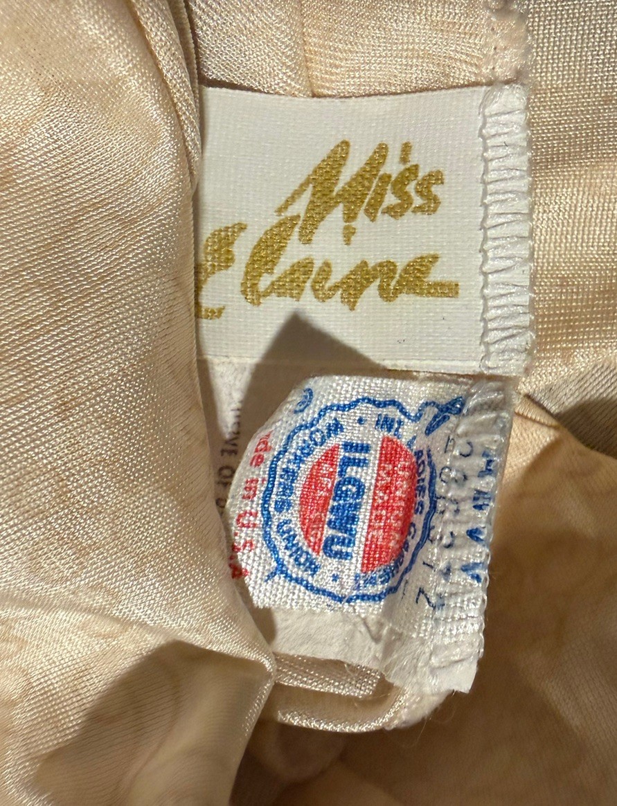 Vtg 70s Miss Elaine Nightgown Flutter Sleeve/lace trim, damask floral weave patt