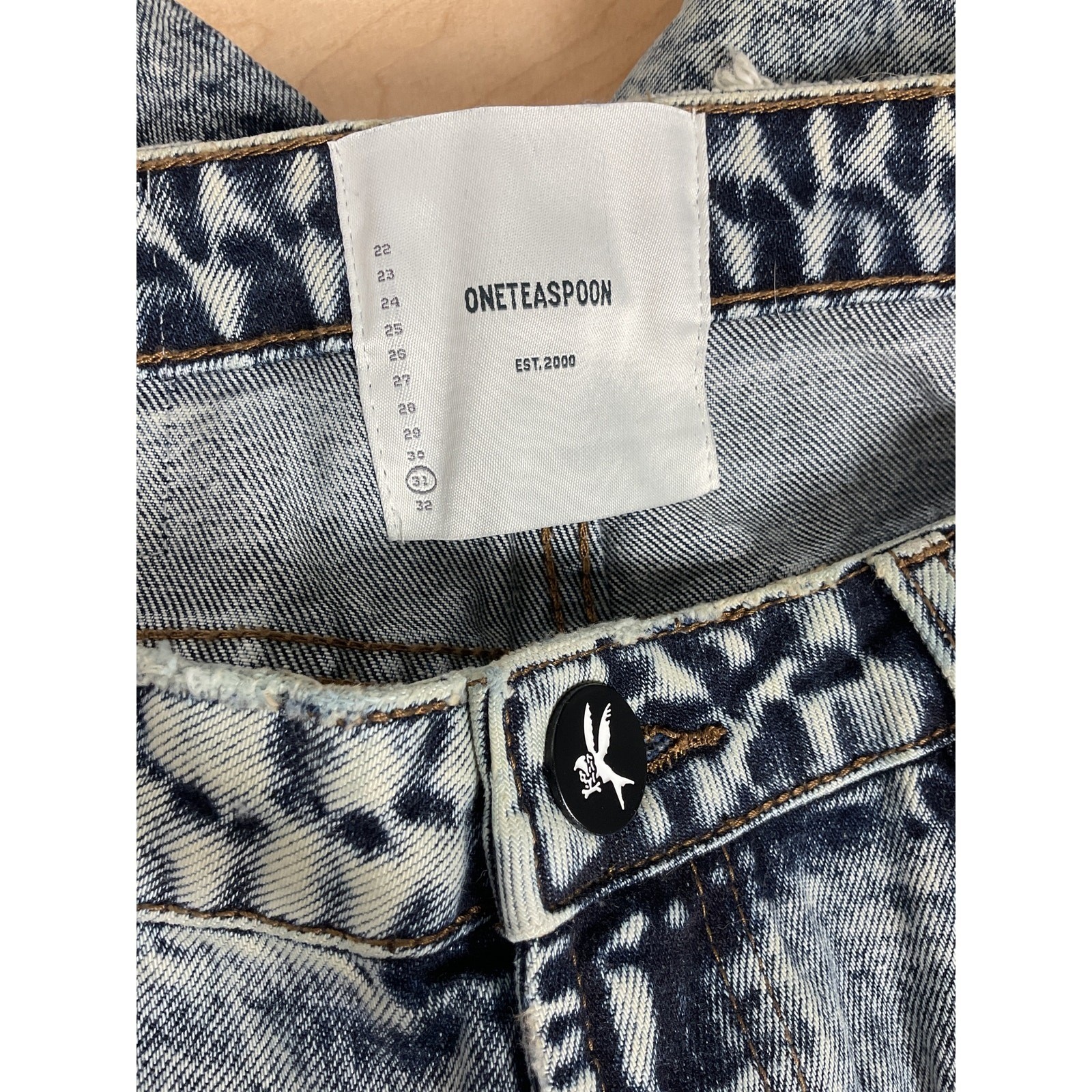 One Teaspoon Legend High Waisted Mom Denim Washed Shorts Size 31 NWT