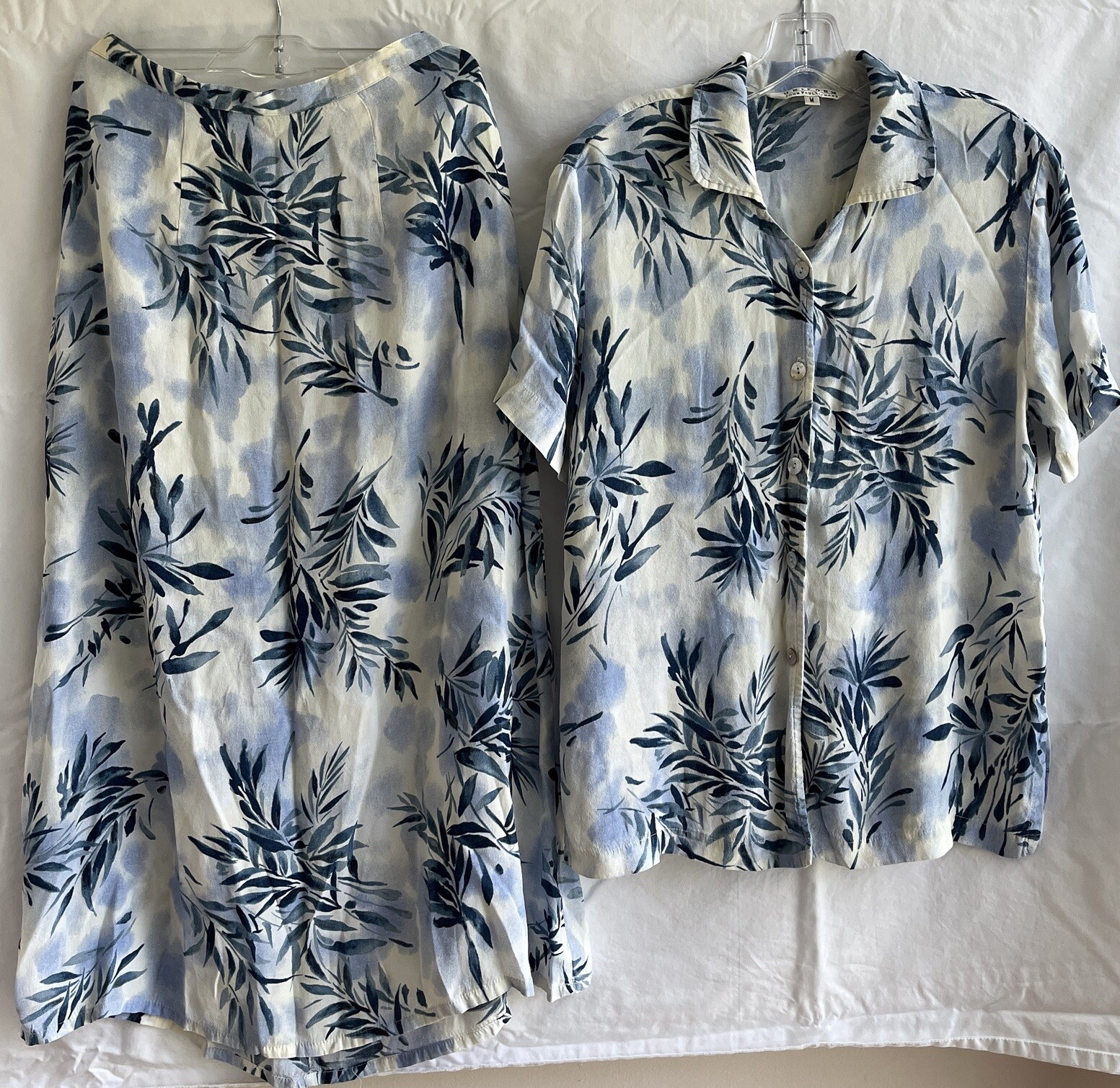 John Paul Richard Uniform skirt set, 100% rayon, tropical print, vintage, Size M