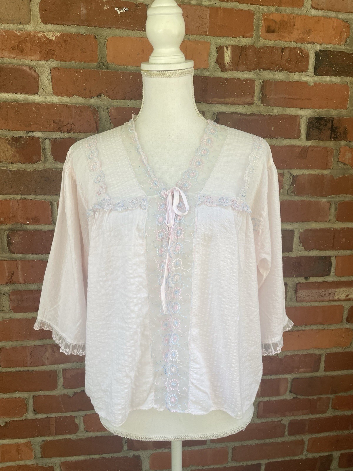 Vintage White Pink Cottagecore Seersucker Lace Dainty Sleep Topper Shirt Wrap