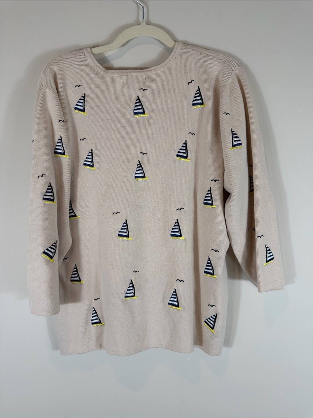 Vintage Alexander Bartlett V-Neck Embroidered Sailboat Sweater in Light Beige 1X