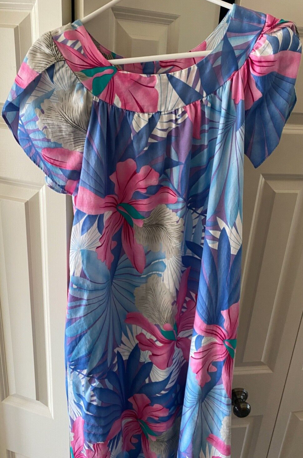 VINTAGE HILO HATTIE MAXI DRESS SZ M HAWAII MADE FLORAL MUU MUU SPLIT SLEEVE