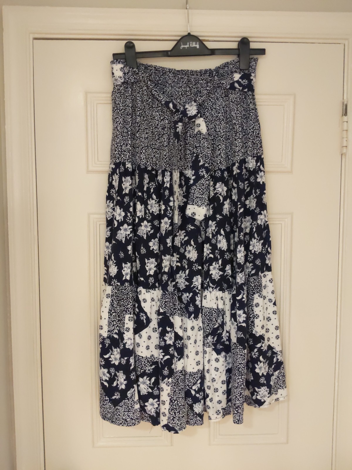 Vintage Capacity Skirt Women’s Navy Tiered Floral Print Elastic Waist Size Med