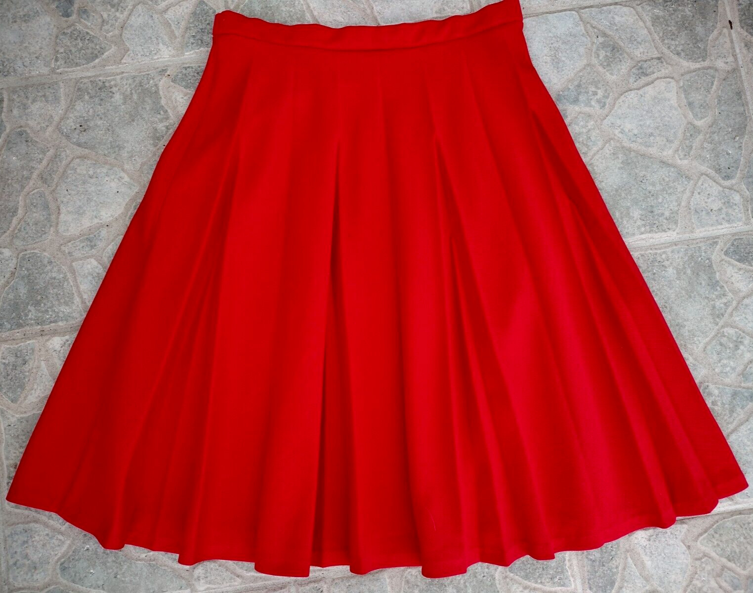 Vtg 1970s Red Polyester Midi Pleated Full Swing Skirt Sz 16 Easy Care No Lining