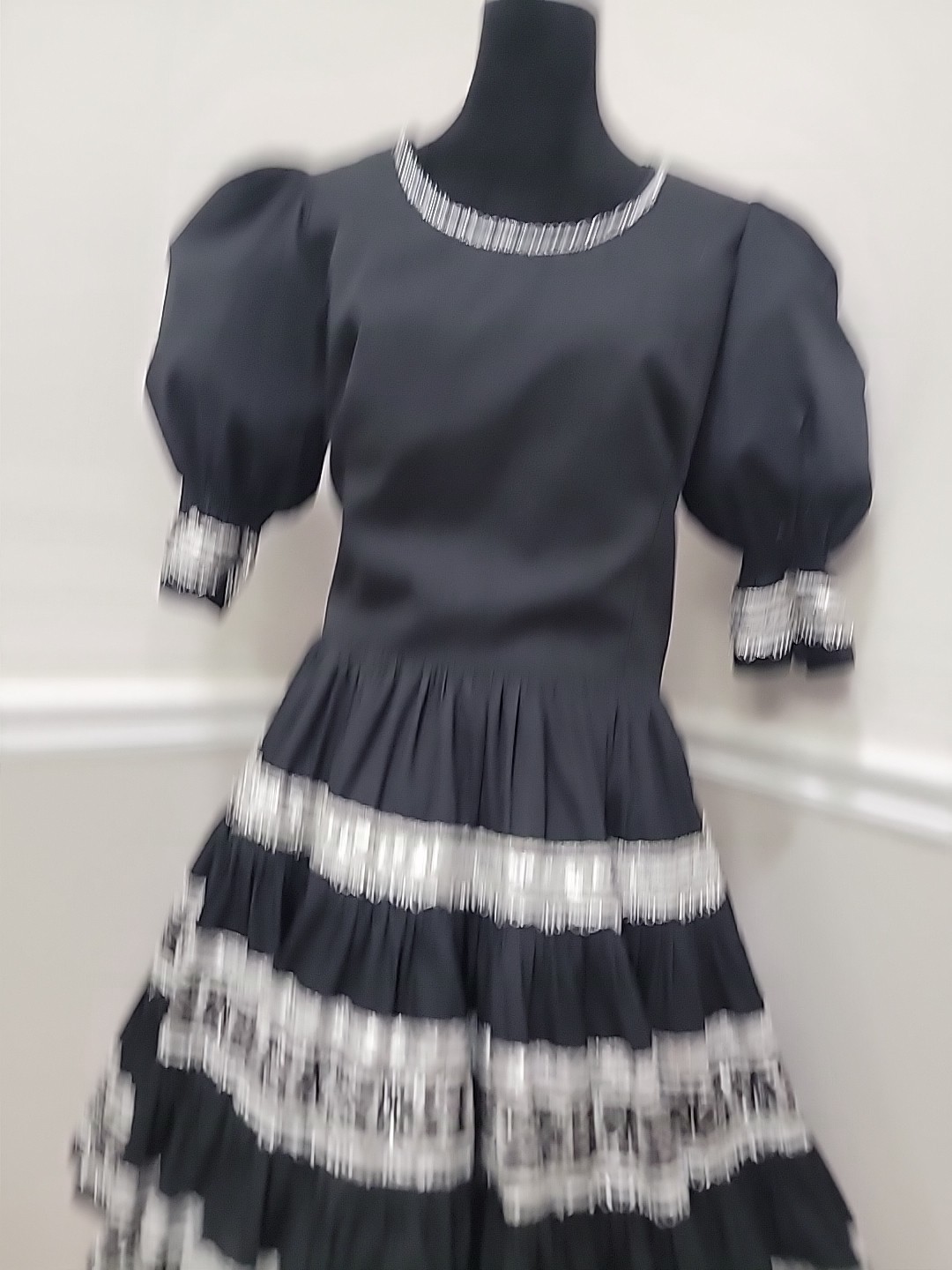 VTG Women’s Black Folk Dance Dress Brocade Ribbon Trim Tiered Skirt Puff Sleeve