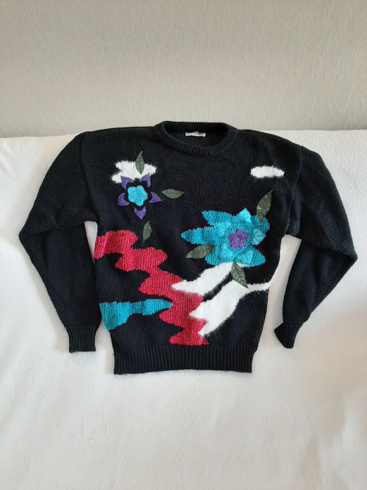 Vintage 80s FLORAL candy colored sweater made in the People’s Republic of China