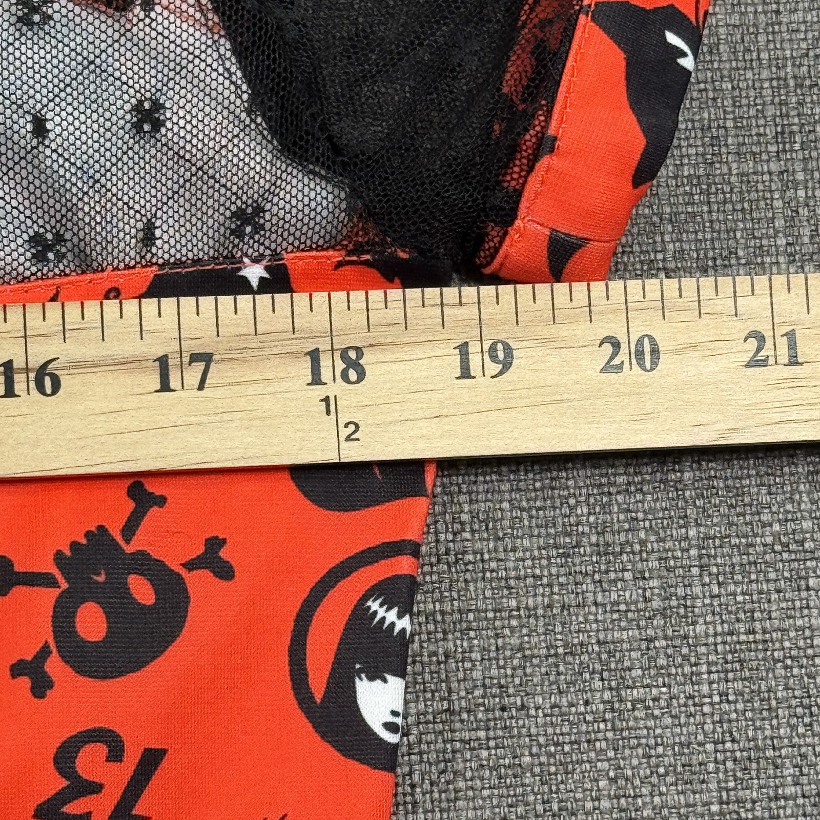 Emily the Strange x Unique Vintage Women’s Red Black Skull Bat Mesh Top XL 14